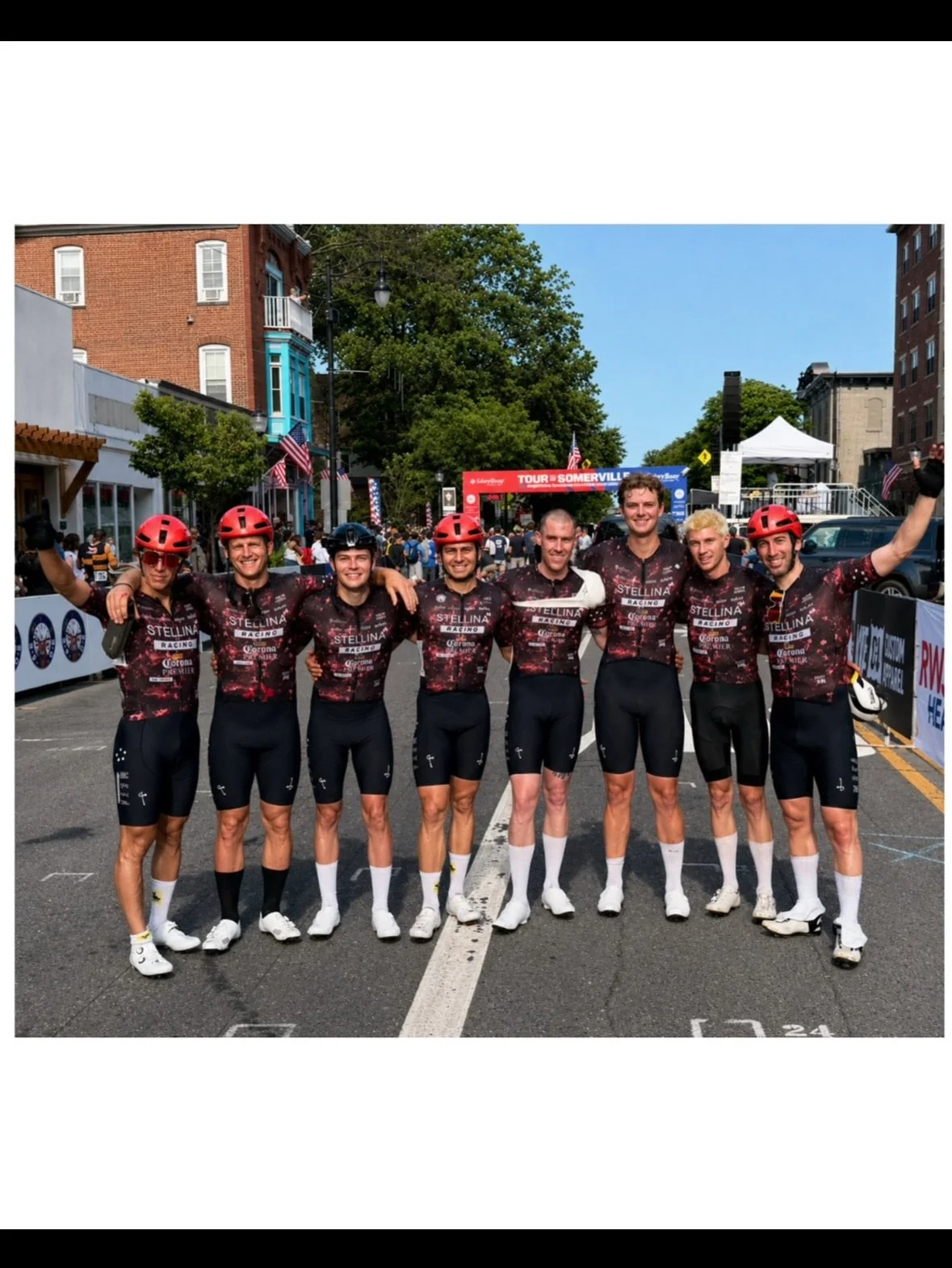 Easton / Somerville was definitely a wild one to remember ! 🚲🌴

4th at sommerville 
Top 20 at Easton 

@stellinapizzeria 
@givelo.cc 
@trekbikes 
@kask_sport 
@koo_world
