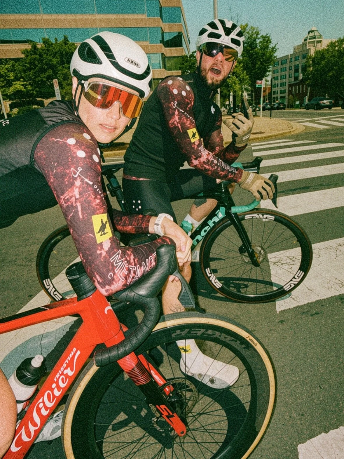 Organized chaos , you gotta love it 🚲🚲🚲

STELLINA RACING 

@coronausa 
@stellinapizzeria 
@givelo.cc 
@koo_world 
@kask_sport