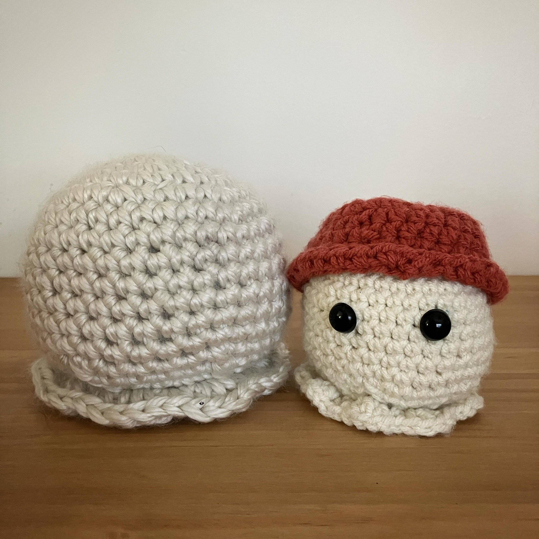 At MKTG 280&rsquo;s suggestion, we&rsquo;re starting to experiment with different product variations, like this big boi made of super bulky, size 6 @lionbrandyarn.

What should we use for eyes? Drop us a comment if you have a suggestion. 

#crochet #