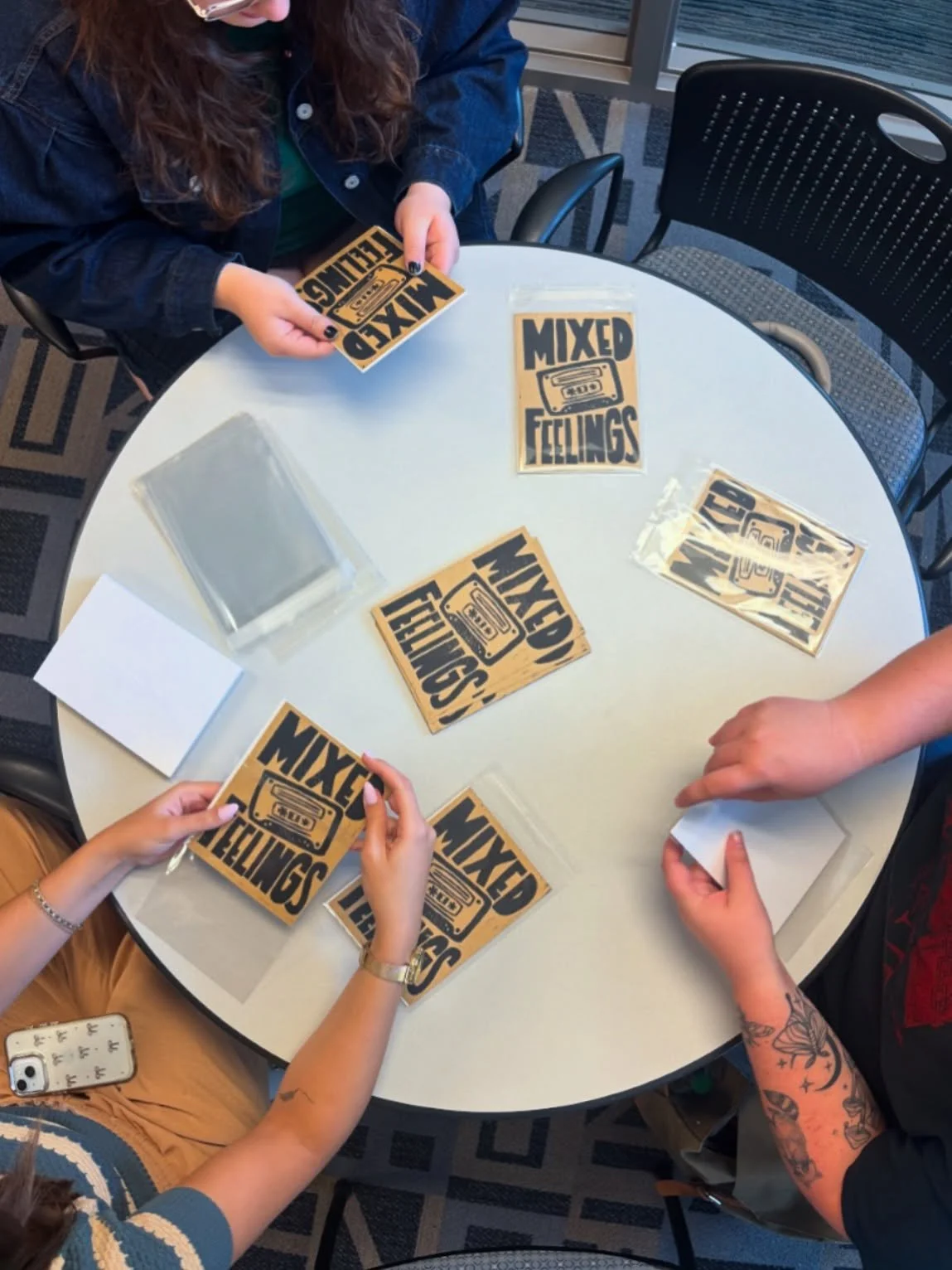 Our lovely TAs packing up these new prints, designed by @mags_mauro_8! 

#SmallPress #Linocut #LinocutPrint #SmallBusiness #SusquehannaUniversity #UniversityPress #SUPress #SusquehannaUniversityPress