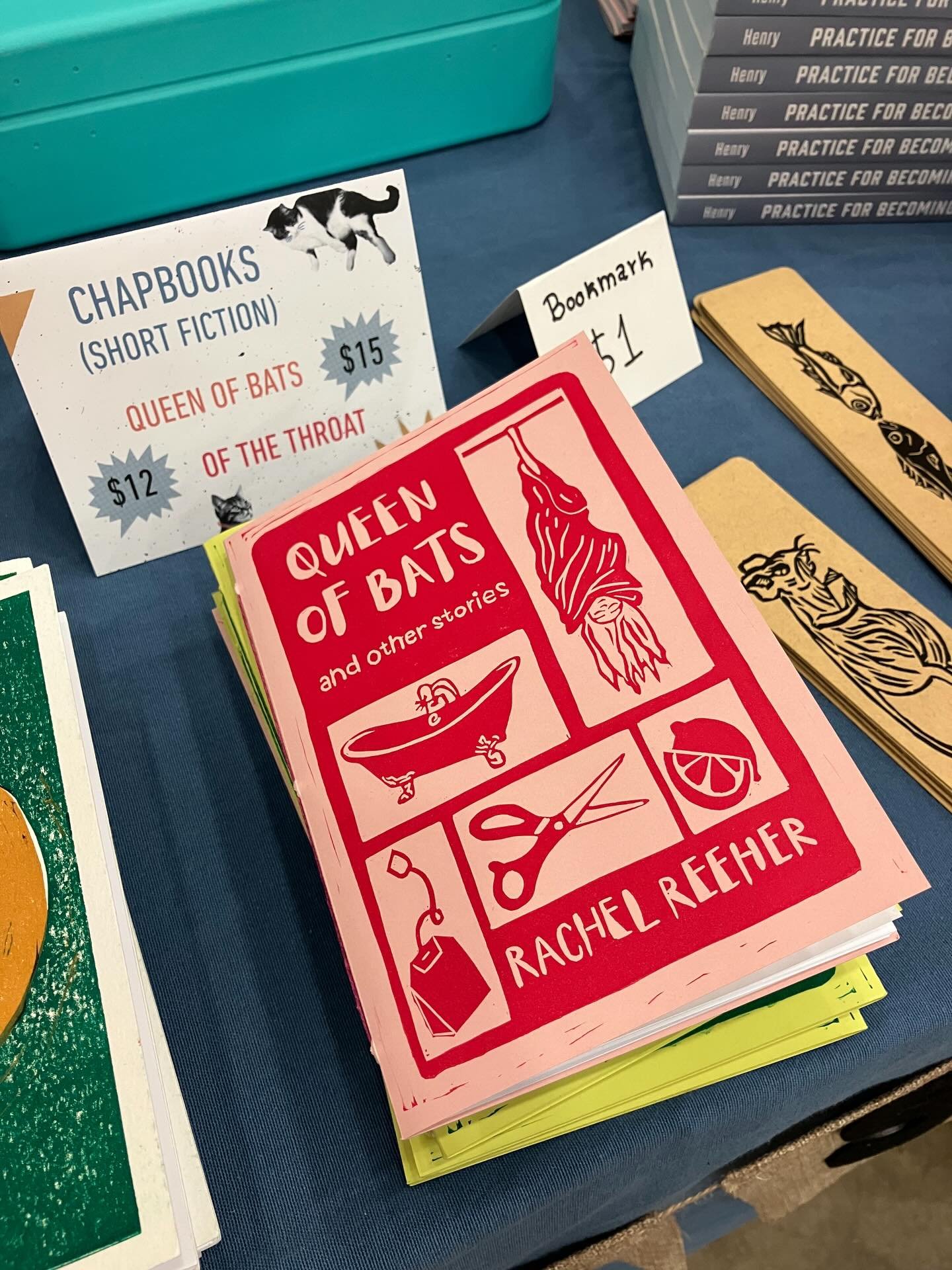 RESTOCK! 

Reinforcements have arrived with 20 more copies of Queen of Bats: And Other Stories. Come pick up yours and meet @rachelreeher today.🦇

#awp26