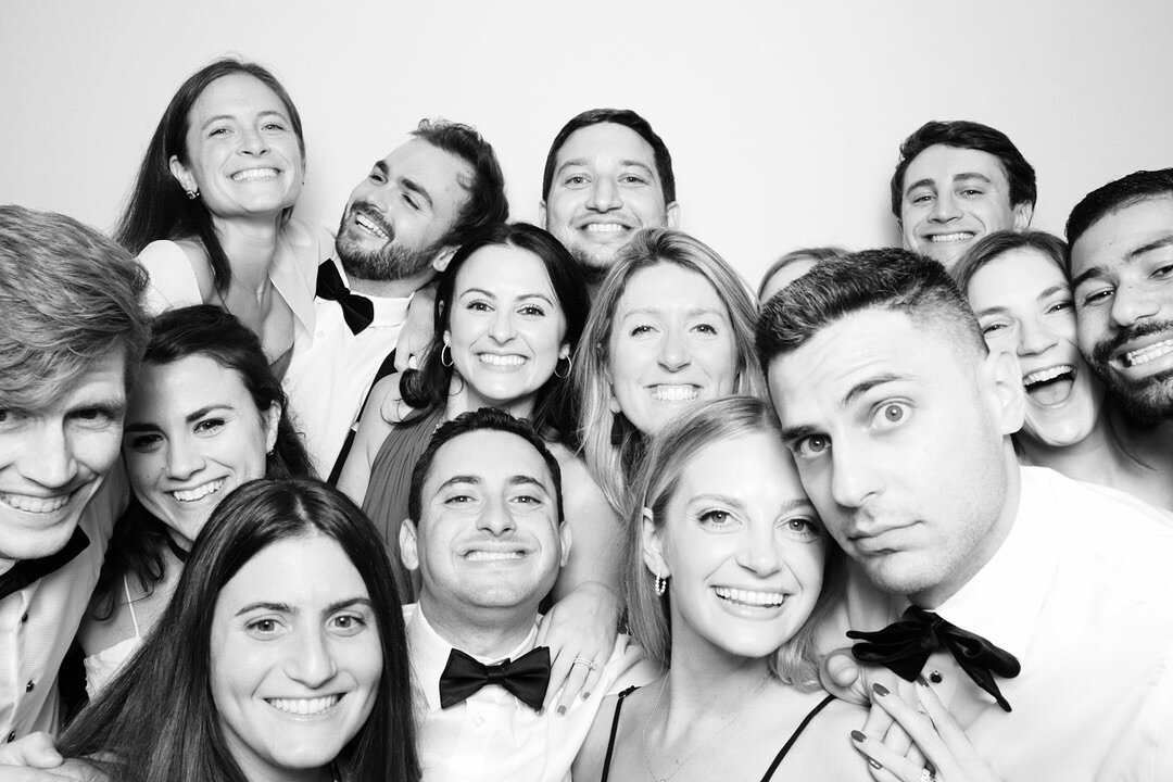 Gather your closest friends! ALL OF THEM.
⠀⠀⠀⠀⠀⠀⠀⠀⠀
#southfloridaevents #southfloridaphotobooth #jujubooth #blackandwhitephotobooth #glambooth