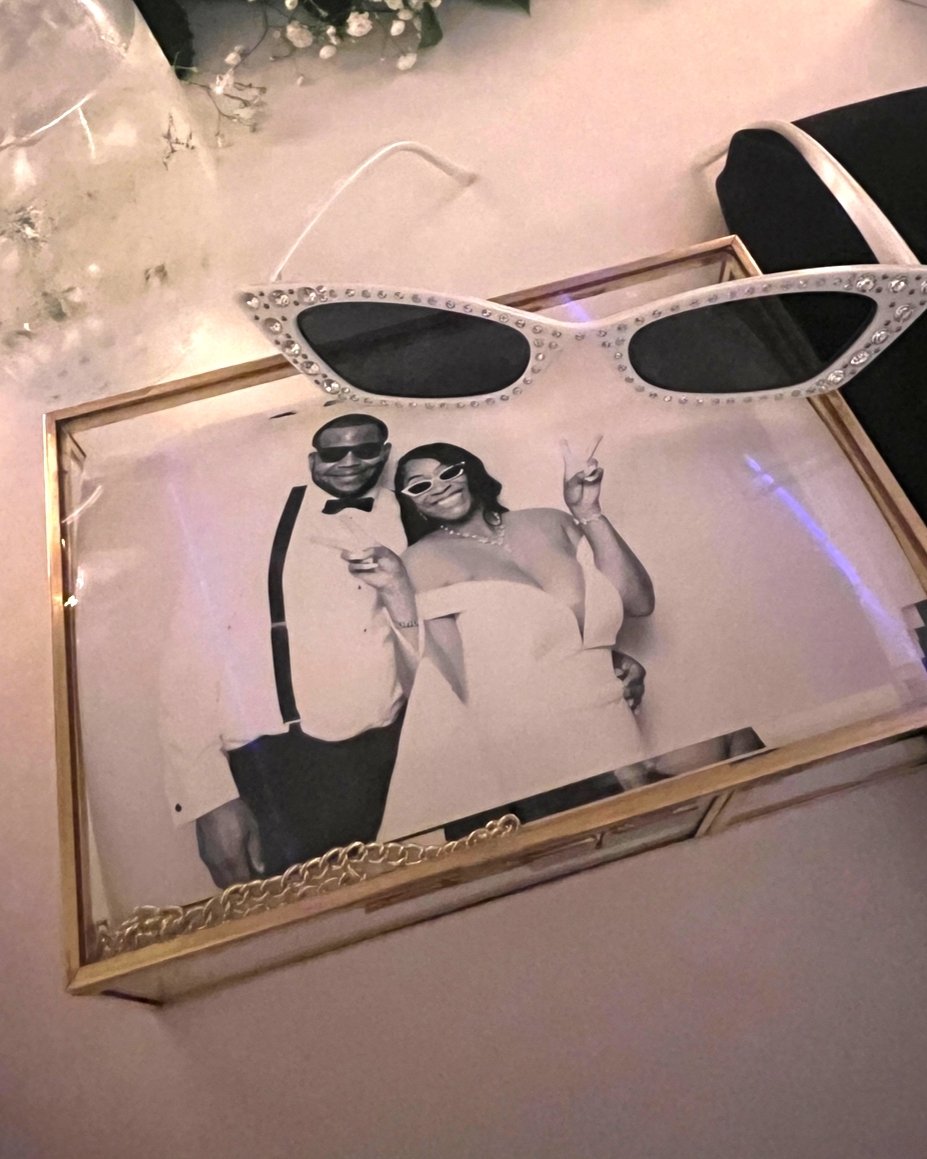 Keeping the memory game strong with our gold photo keepsake box! Let's stash those memories in style with your selection of unlimited prints &amp; get a sexy box to keep them all safe.

#jujubooth #southfloridaphotobooth #weddinginspo #favoralternati