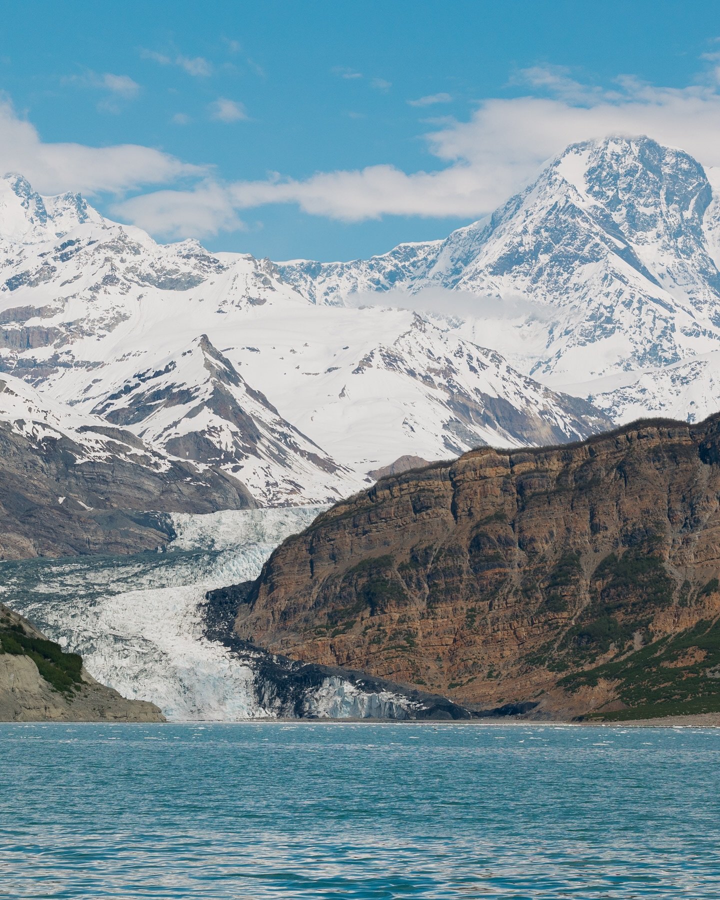 Scenes of Taan Fjord and Tyndall Glacier in Icy Bay, Alaska 🏔️

This fjord rests at the base of Mount Saint Elias, a towering 18,008 ft peak and one of North America&rsquo;s tallest mountains &ndash; Its dramatic rise from sea level marks it as one 