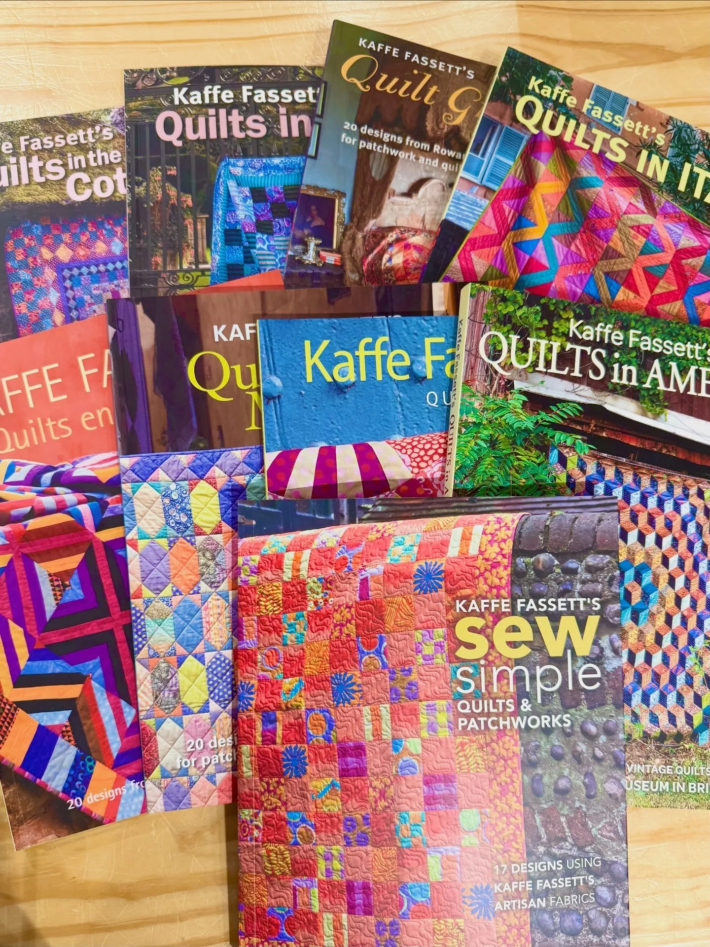 ✨ Just In! ✨ If you&rsquo;re looking for a little inspiration for what to do with all the gorgeous Kaffe fabrics that have just arrived, look no further! A colorful new shipment of Kaffe Fassett books has arrived at the shop!📚 

Whether you&rsquo;re