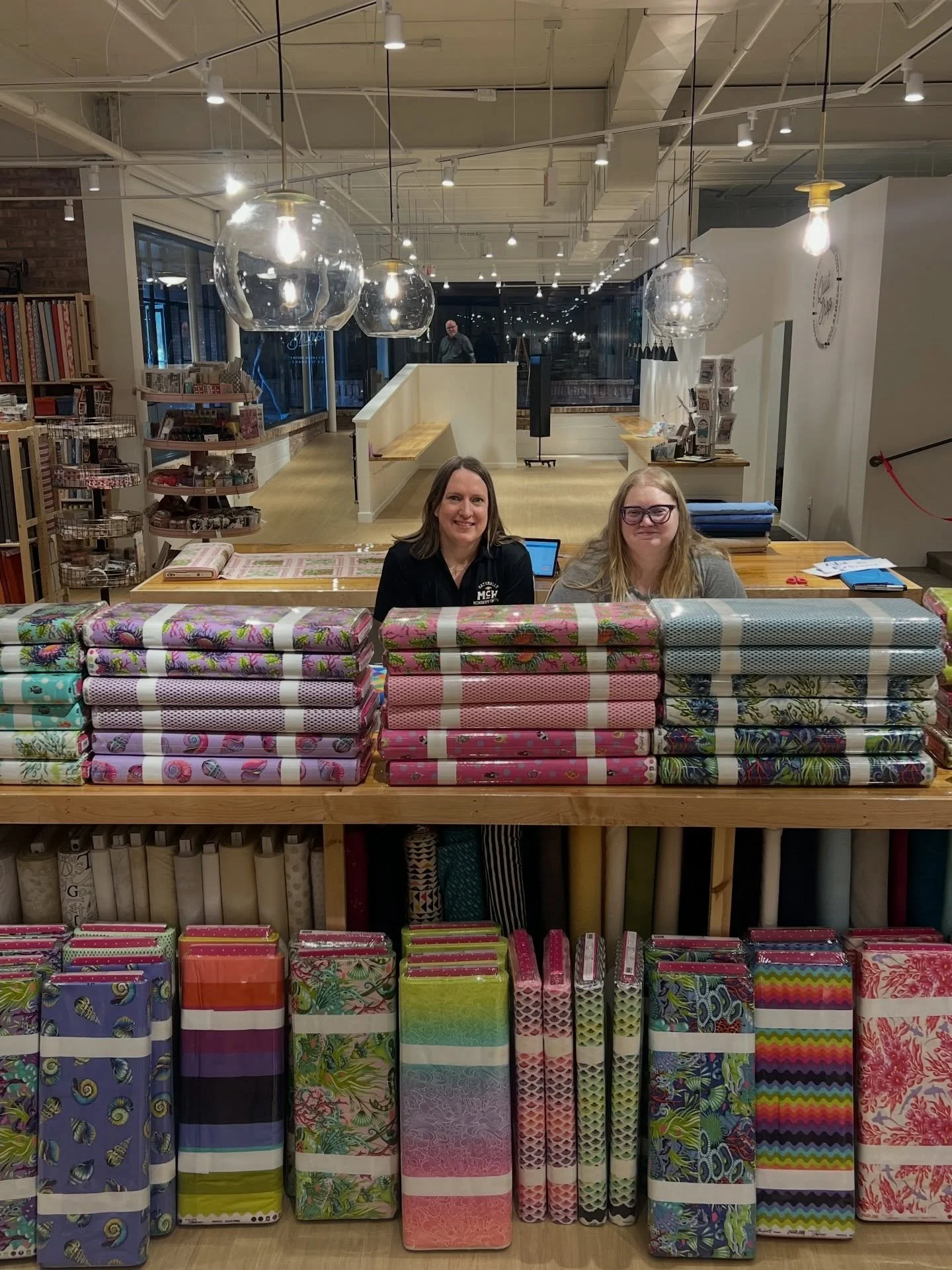 We didn&rsquo;t go too crazy and it&rsquo;s amazing fabric! Wait, does that mean we didn&rsquo;t order enough?! 😬 

Grab it fast! Floral Reef is out on the floor at the shop now and will be available online soon!

#floralreef #tulapinkfabric #newfab