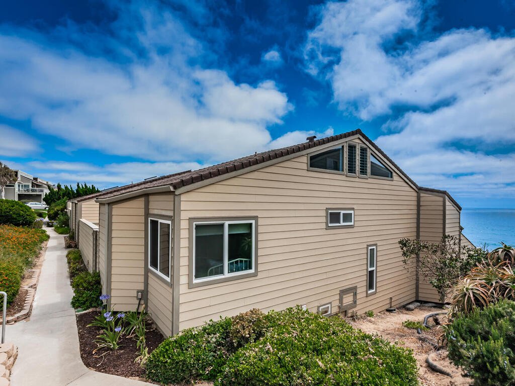 1852 Parliament Rd Encinitas CA 92024 USA-016-068-Front Exterior 1-MLS_Size.jpg