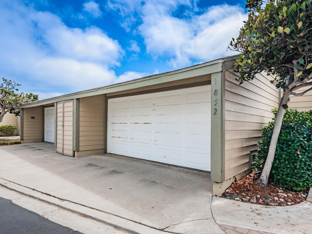 1852 Parliament Rd Encinitas CA 92024 USA-018-066-Garage-MLS_Size.jpg