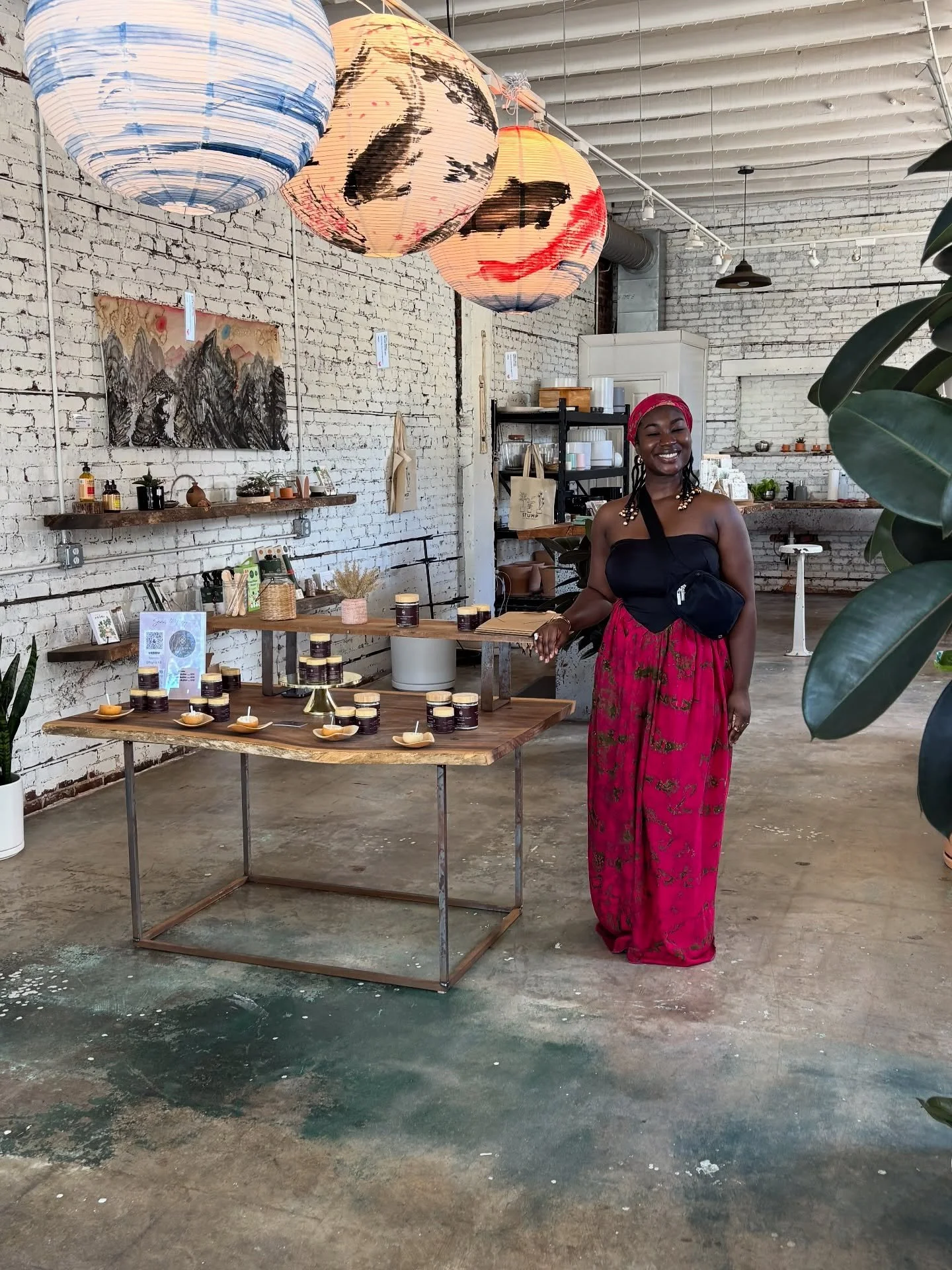 @melanin_palace_ is in the shop today til 4pm!

&ldquo;Experience luxurious, organic, Afrocentric, and ethical skincare. Handmade with Grade A Shea Butter imported from Burkina Faso. Glow in your softness. Stay sacred.&rdquo;

📍STUMP Savannah 1612 B