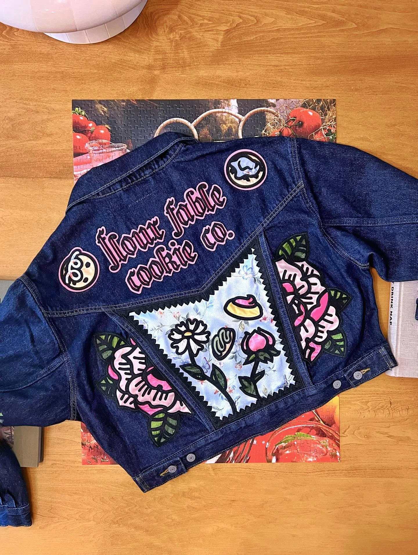 THE MYSTERY FLAVOR. Custom for @flourfablecookieco 

I&rsquo;M BACK. I got to make this custom denim jacket for local cookie company owner Samantha. She makes the best, most creative, biggest cookies I&rsquo;ve ever eaten! If you are local, her treat