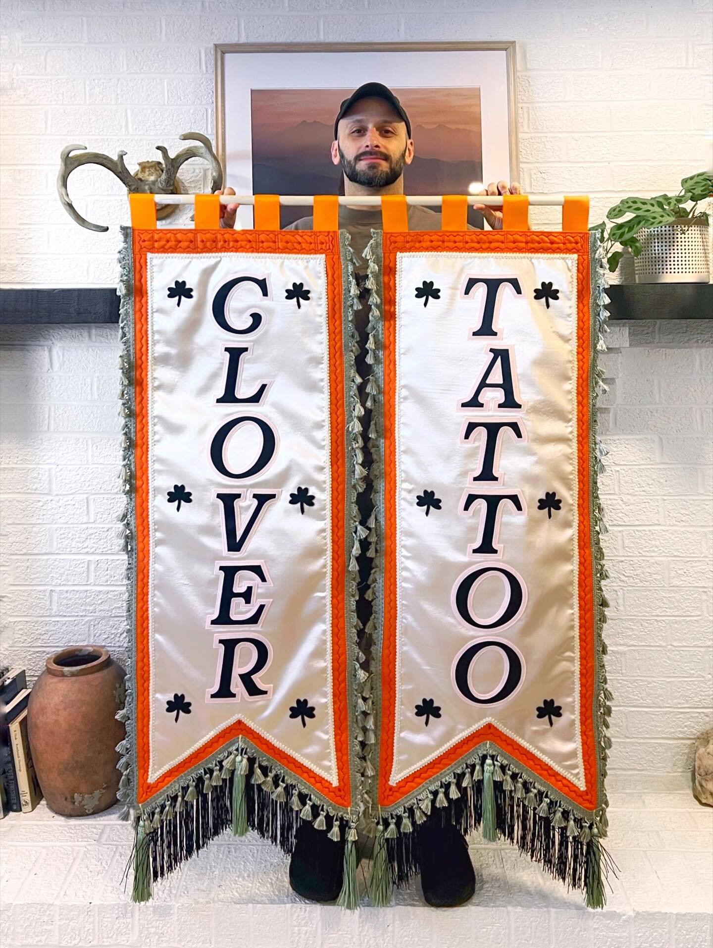 THE GOOD LUCK. Custom for @sadiebartchtattoos and @clovertattoopa 

Well, well, wellllll. Looks like we all just got a little good luck today. I got to make these for THE Sadie Bartch and her new space in PA. We linked up at the famous, the legendary