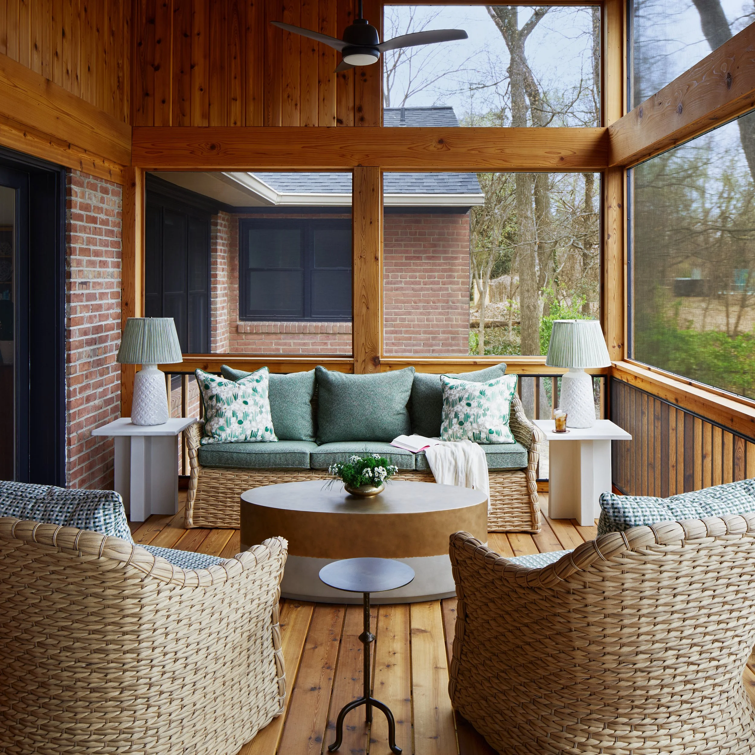 Argyle Porch16762 v2 1©KeyannaBowen.jpg