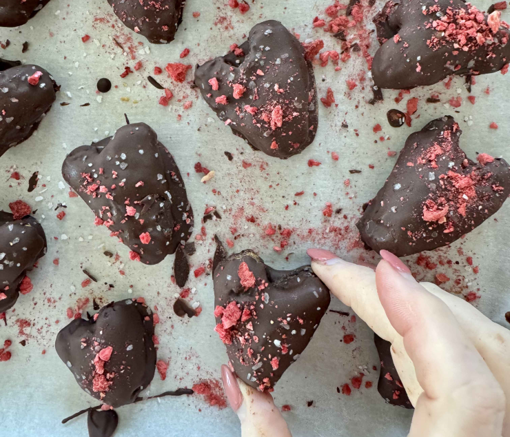Chocolate Date Snicker Hearts