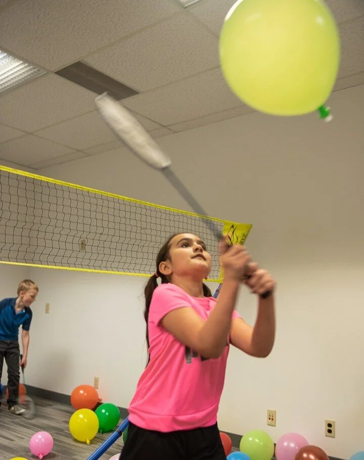 Balloon Tenis With Racket Balloonzeez
