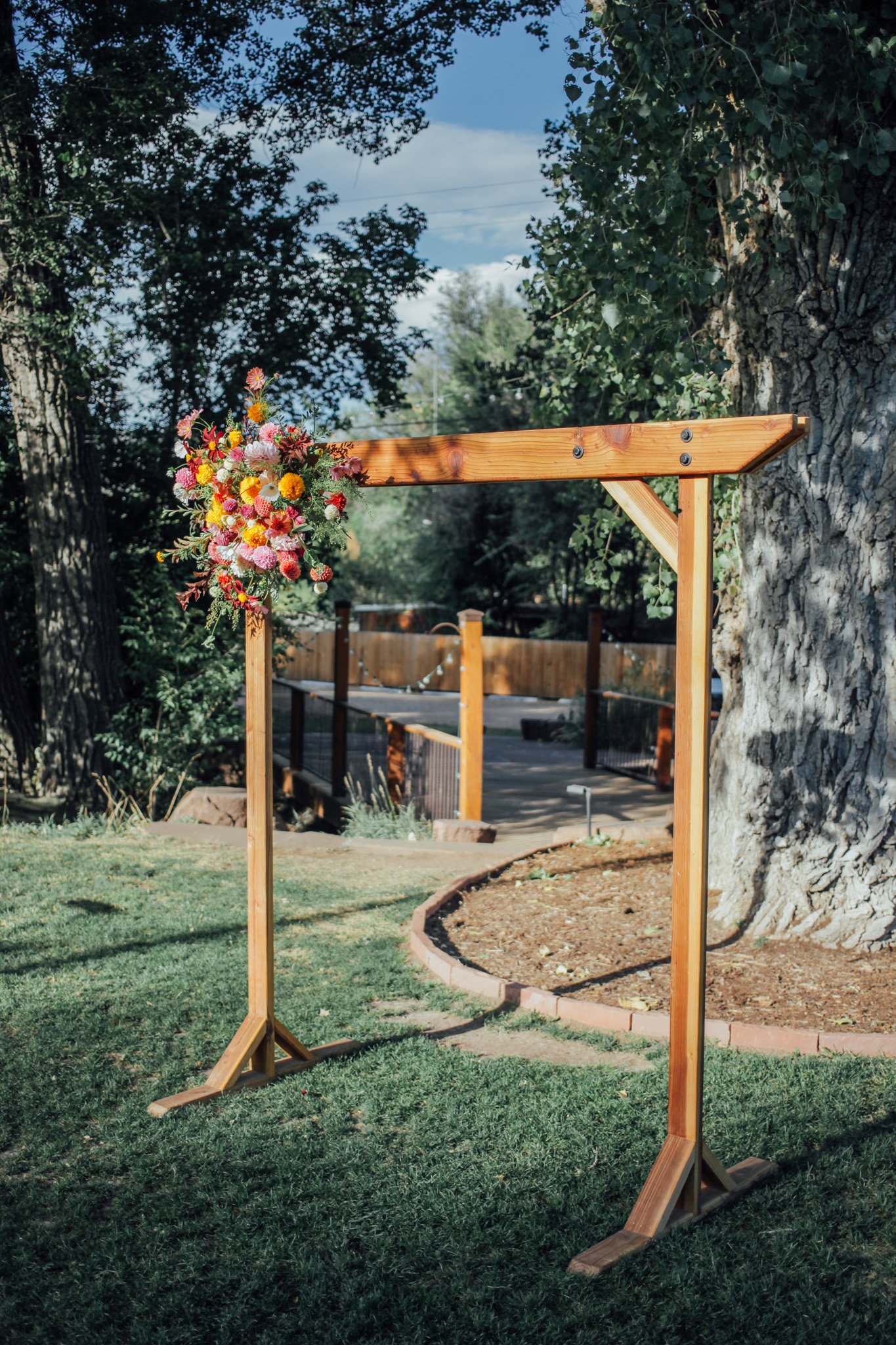 lyons_farmette_floral_spray_wedding_venue-3.jpg