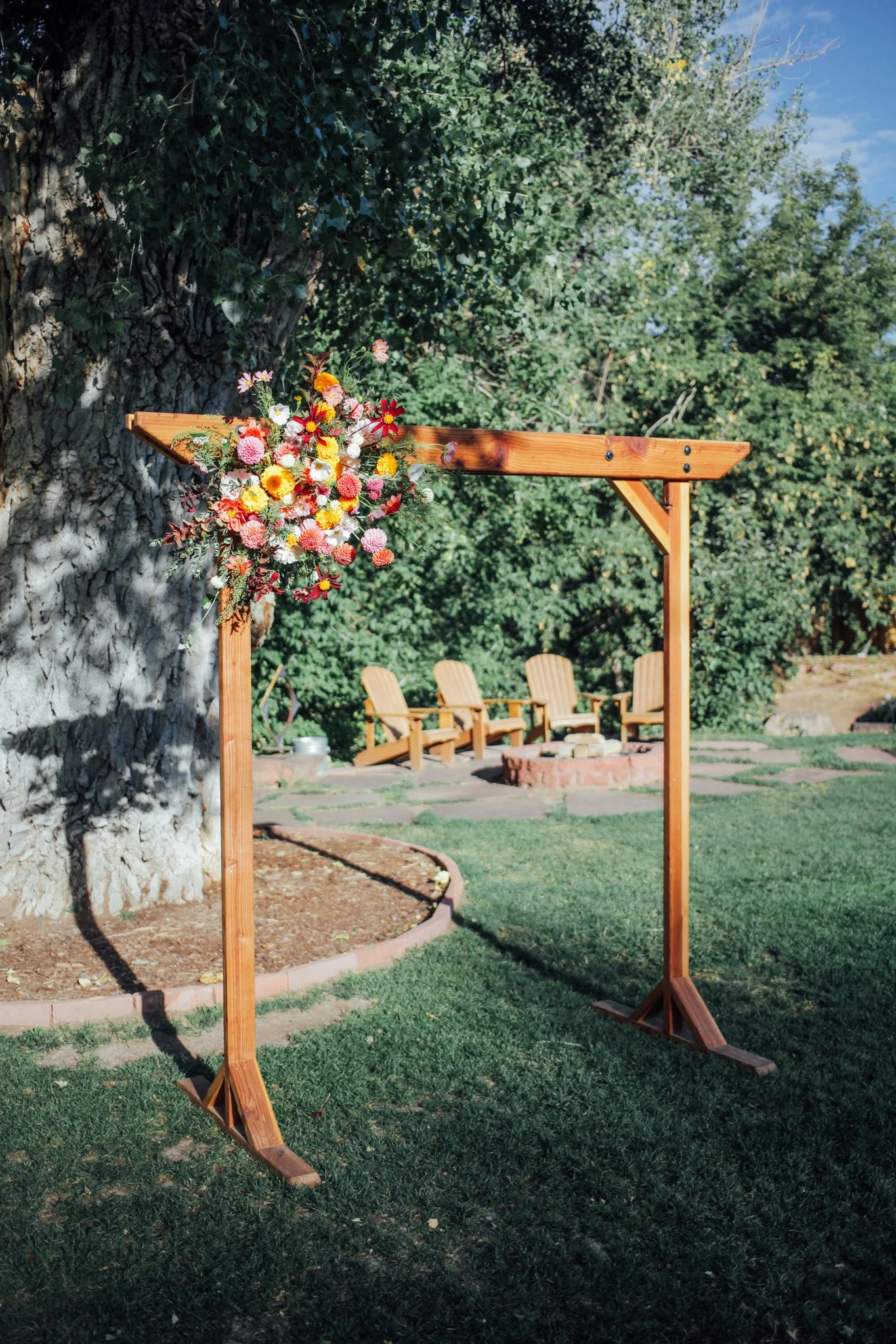 lyons_farmette_floral_spray_wedding_venue-4.jpg