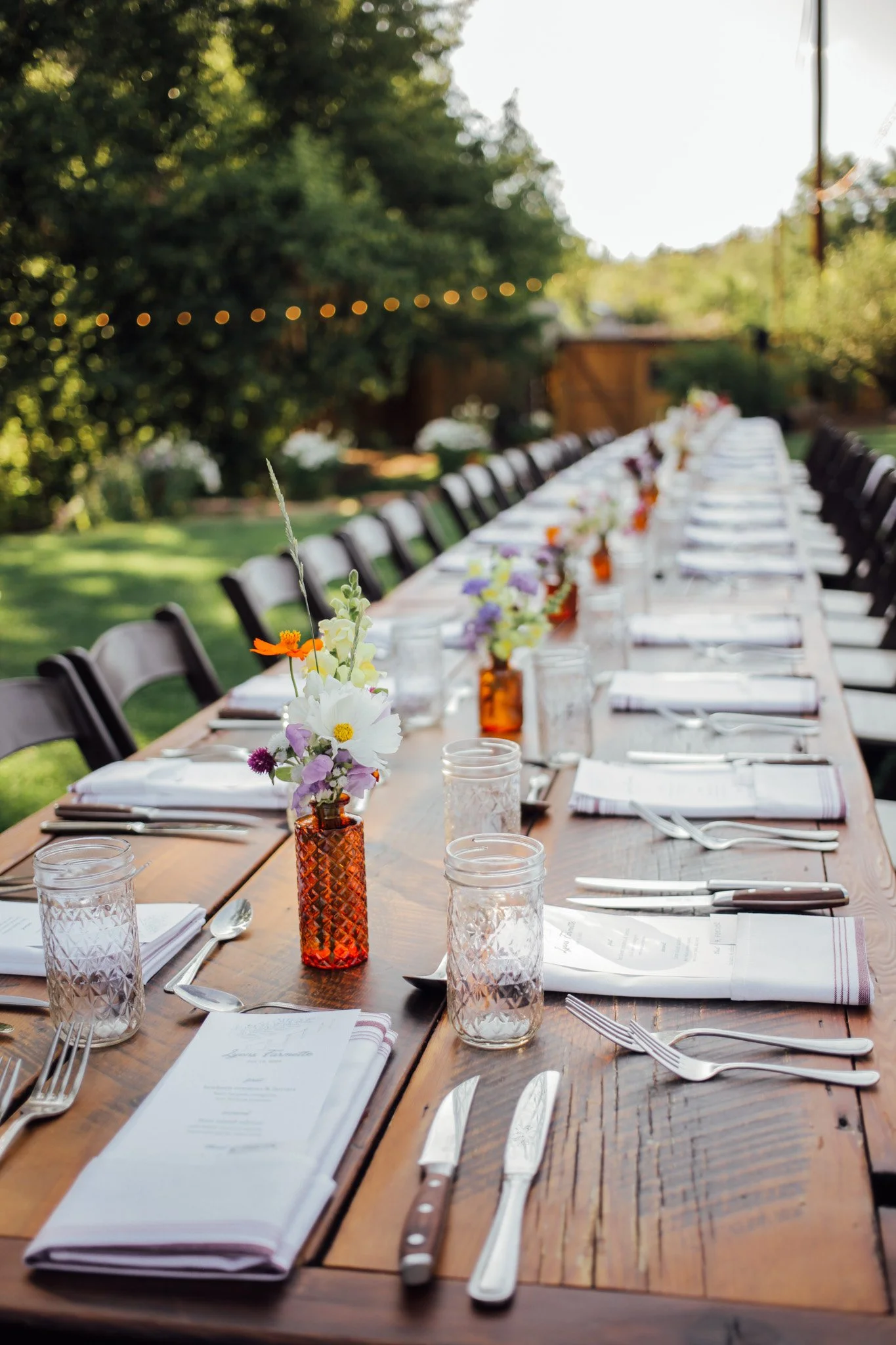 amber_bud_vases_lyons_farmette_summer_wedding_vibes-3.jpg