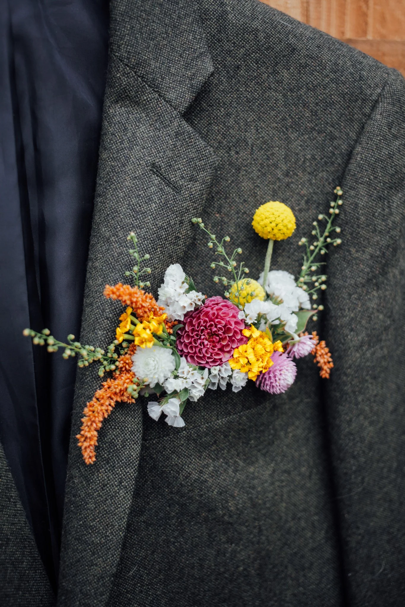 lyons_farmette_farm_wedding_venue_floral_pocket_square-2.jpg