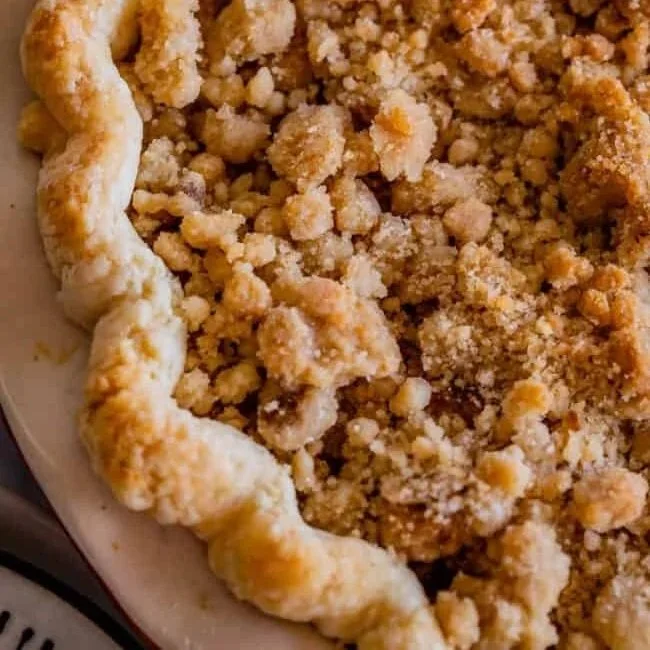 Dutch-Apple-Pie_-9-650x975.jpg (Copy)
