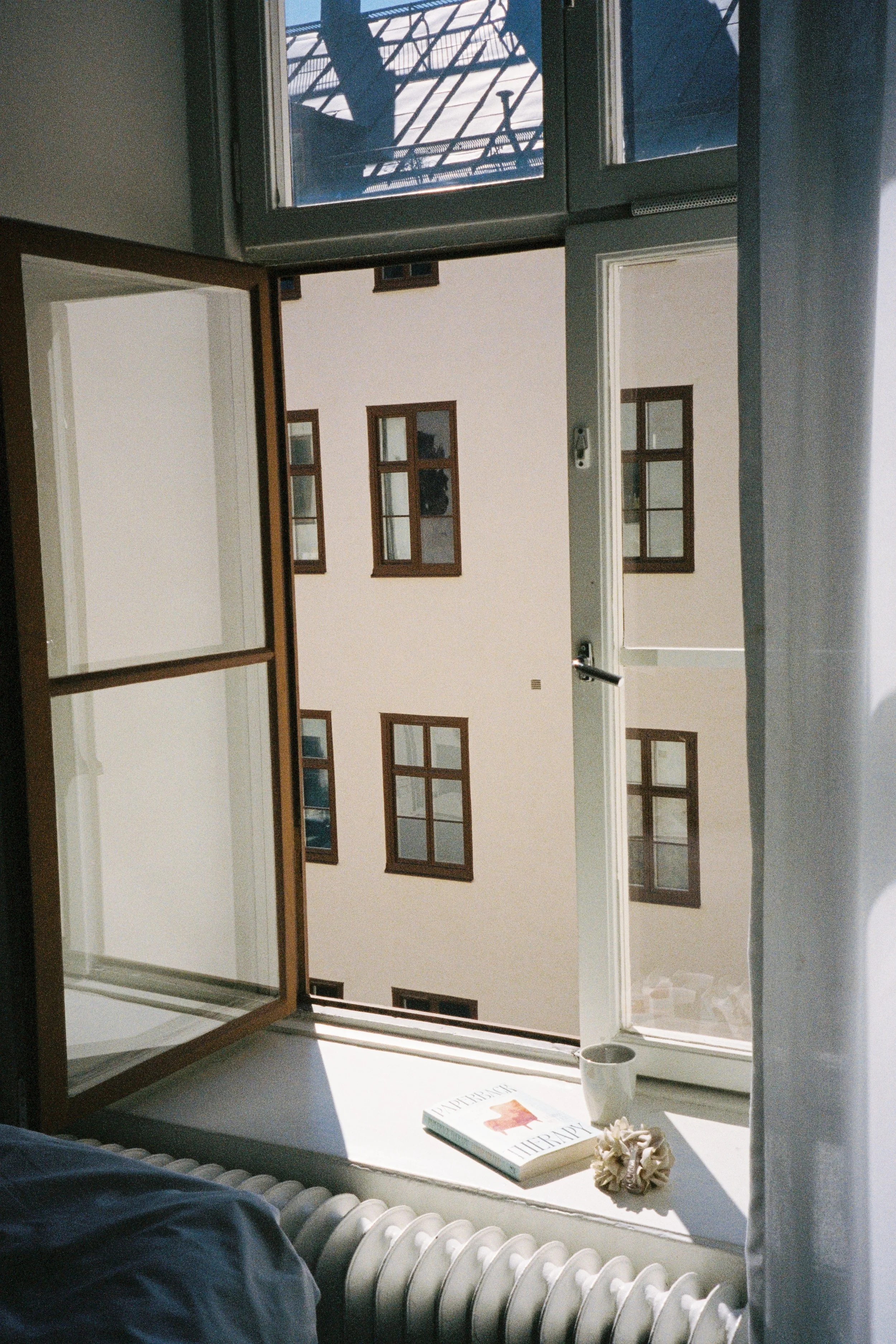 Paperback Therapy - Tammi Miller - Lifestyle Image (Copy)