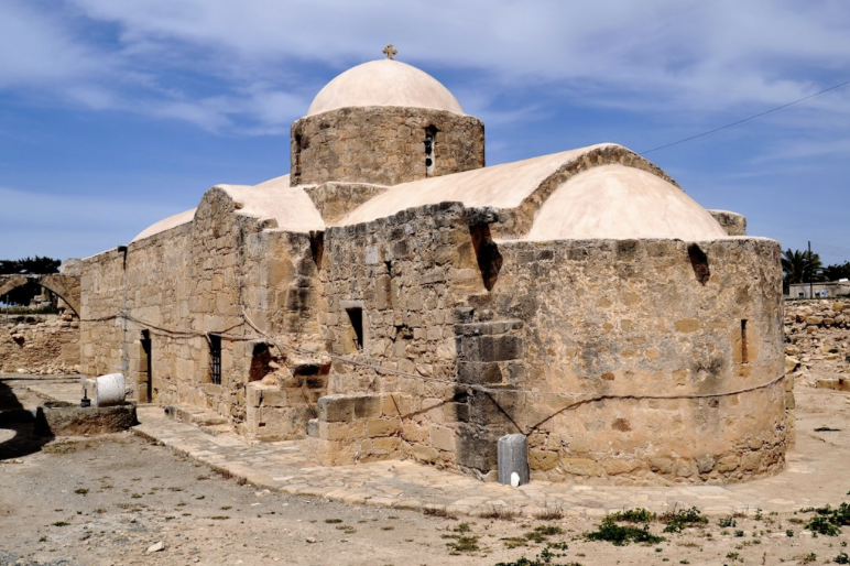 How Long Can a US Citizen Live in Cyprus?