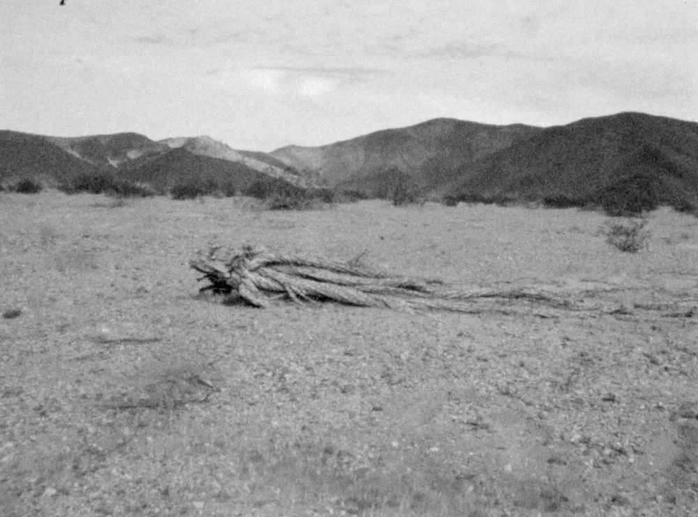 El Chinero, A Phantom Hill