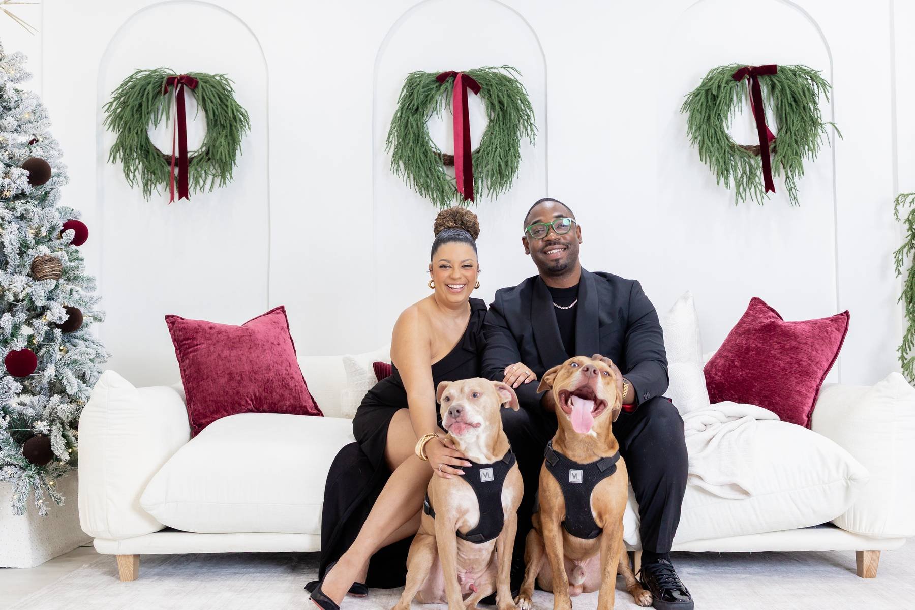 Why Late November Is the Secret Sweet Spot for Holiday Photos at The Studio Next Door