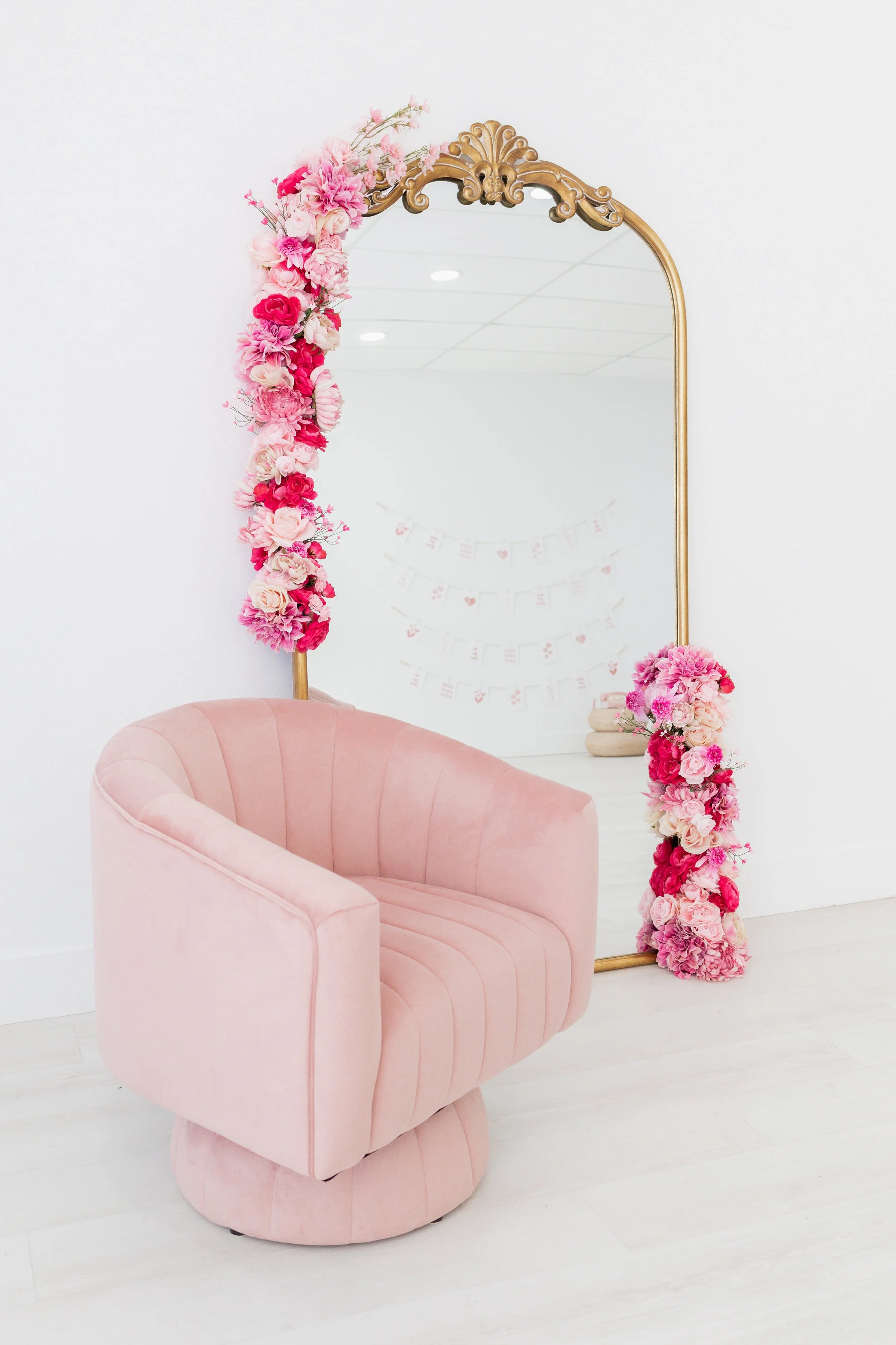 Valentine’s Day Photos at Studio Next Door: Creative Ways to USe Our Valentine Setup