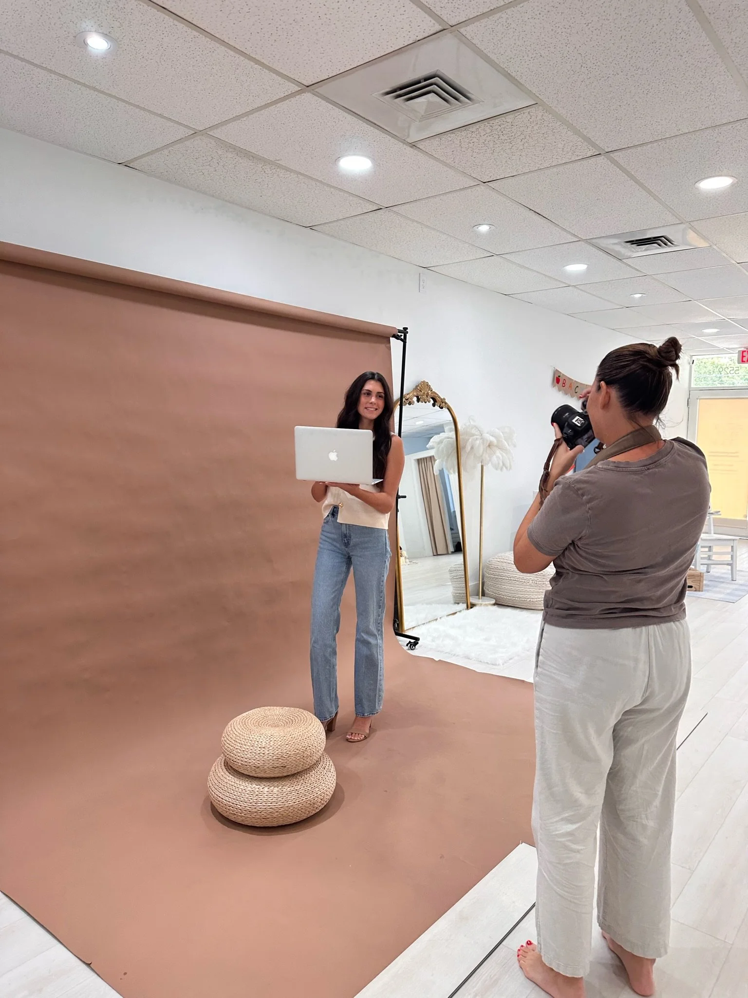 What Makes a Great Photo Studio? What to Look for When Booking in Jacksonville