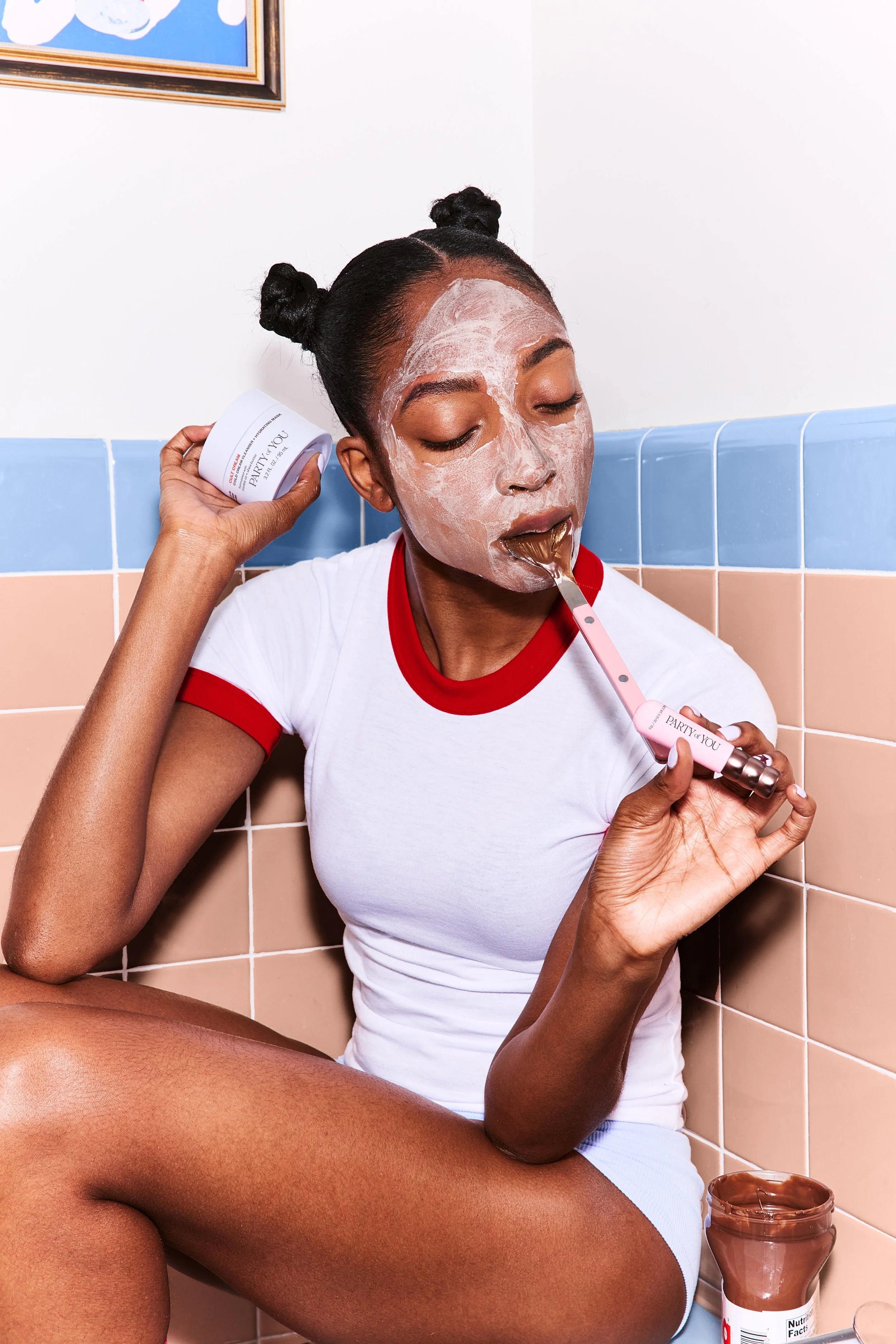 POY_September_2025_MODEL LIFESTYLE_CULT CREAM-STRAWBERRY.jpg