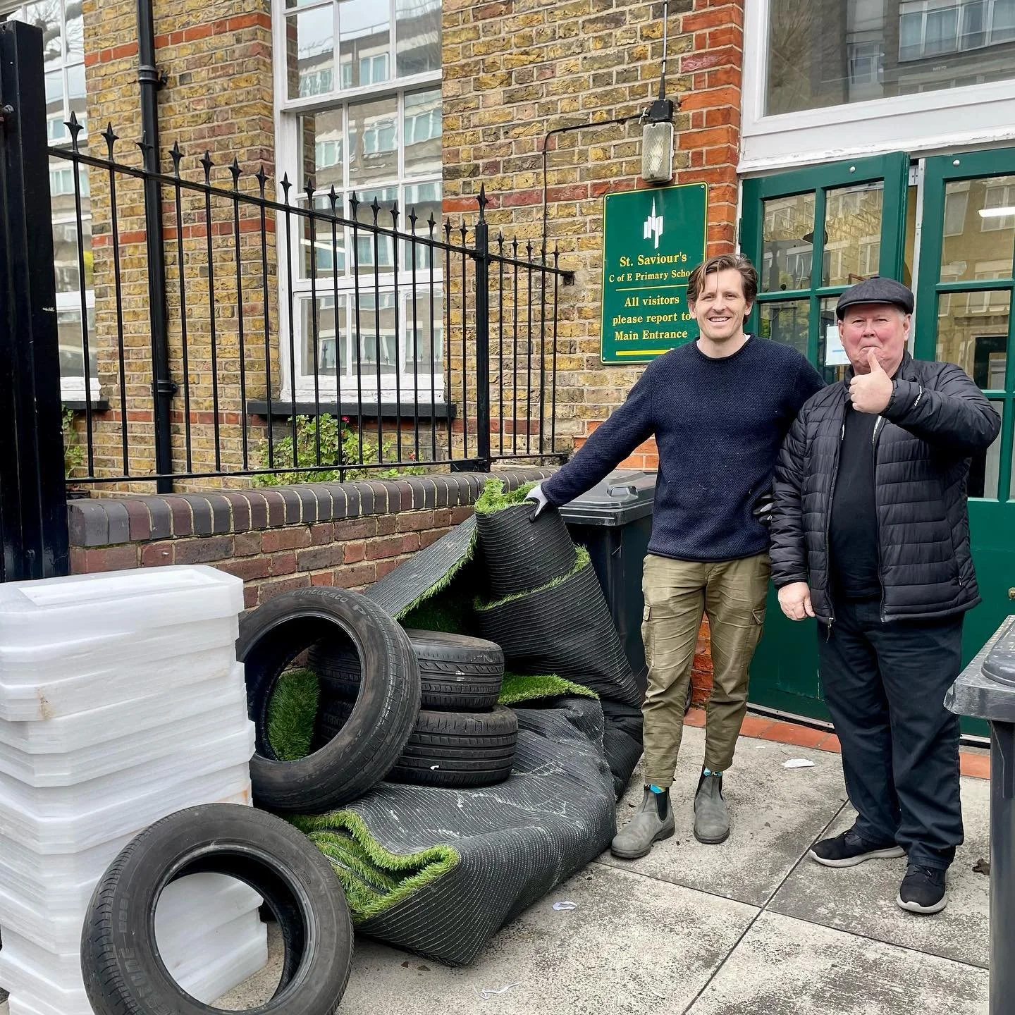 Another happy customer! The Re-Made in Park Royal electric van rescued some surplus items from a tv commercial shoot and other businesses in Park Royal today, and delivered them to a local primary school for their new outdoor play area! ♻️🛞✨ 

Thank