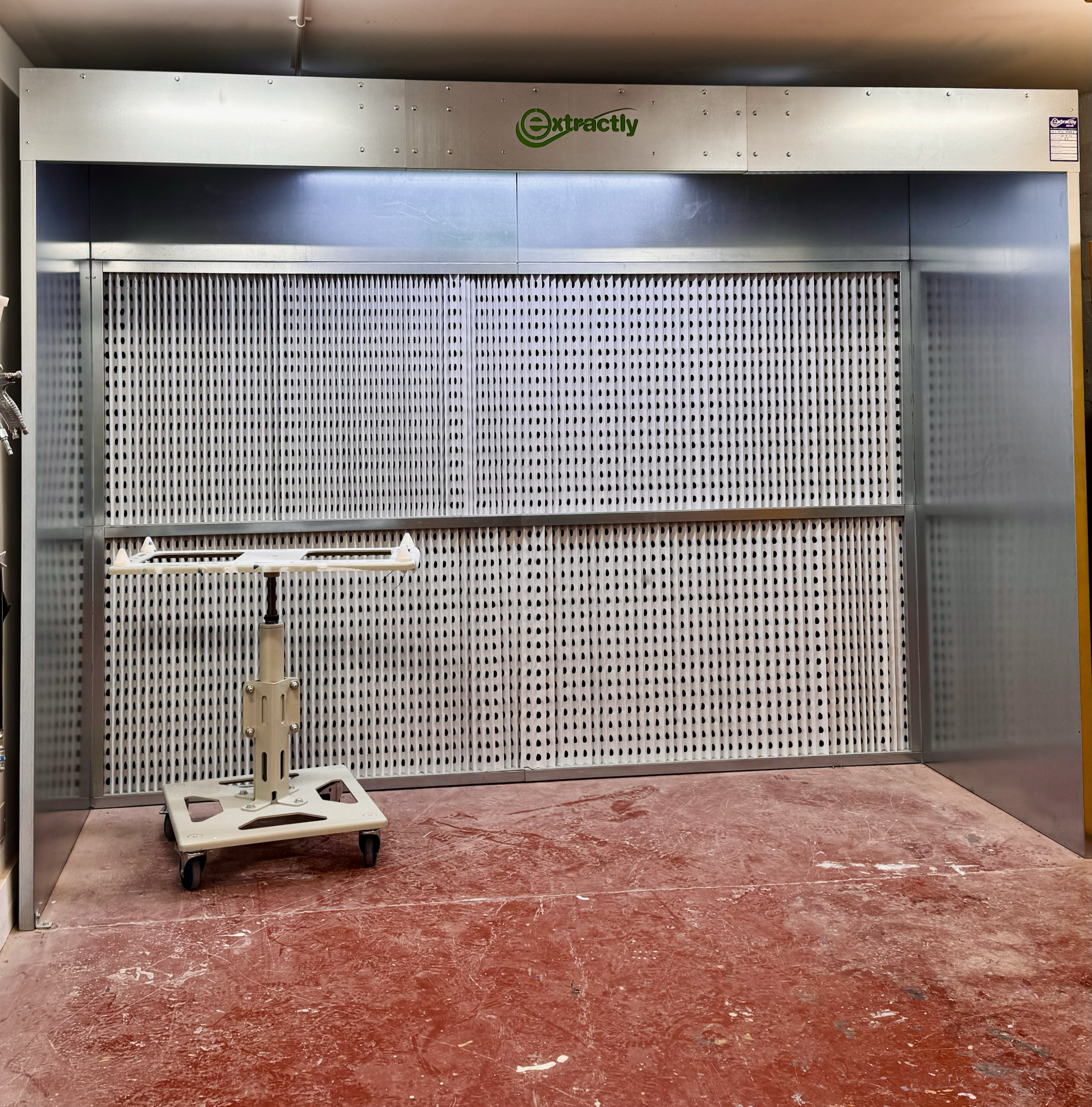 Spray room.png