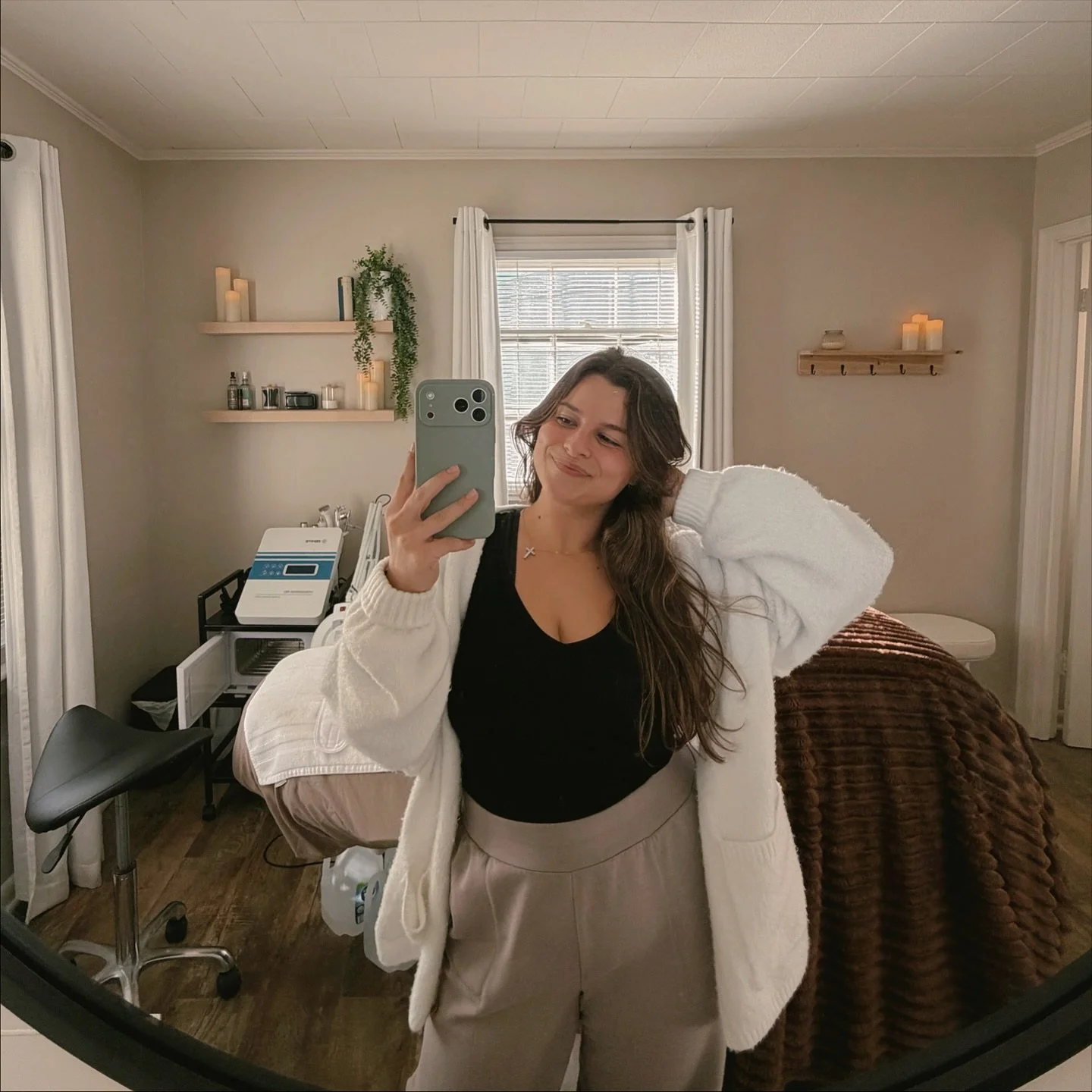 november so far 🤍🍁🪞🌅