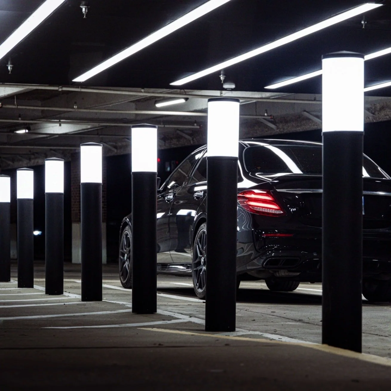 Now offering chauffeur service in our new AMG E63S, by Mercedes. Photos with such depth by @jandroby.media 

Book at the link in our bio

#pegasuscollection