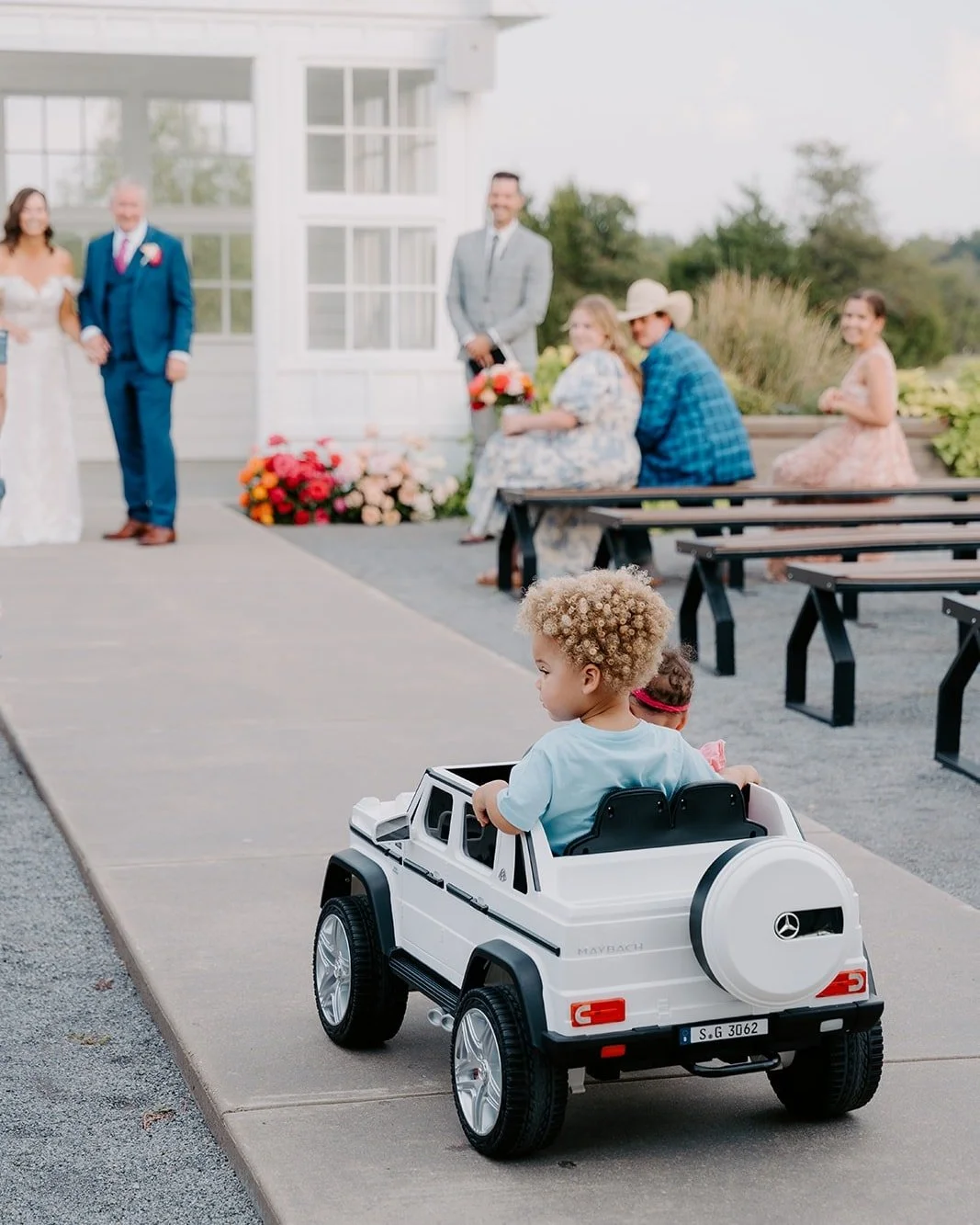 Some of the best highlights from Bill &amp; Allison's amazing day | Photos by @kyrstenashlay.photography 

Vehicle: 1953 Chevrolet 3100 pickup

Beer by: Burro

#pegasuscollection