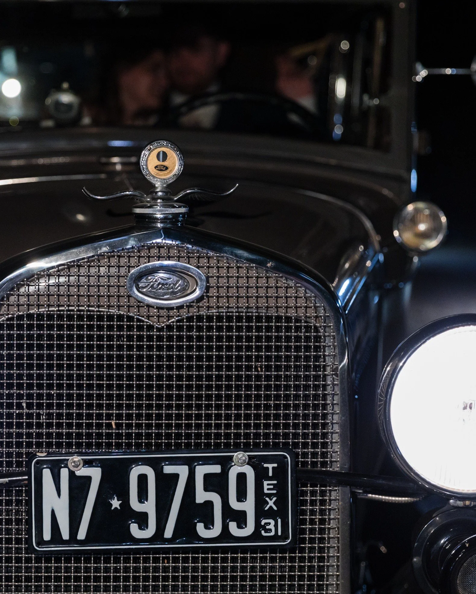 Model A getaway like no other can be. Congrats G+A! Credit to Simply Mo Photography.

Book our Model A for your grand exit at the link in our bio!

#pegasuscollection