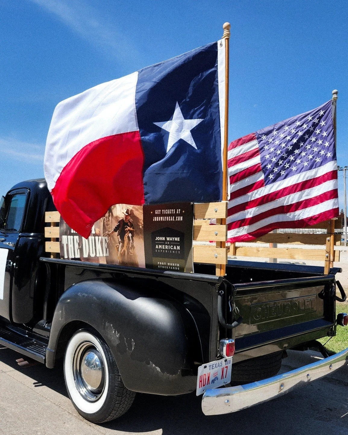 Happy Memorial Day! Today we honor all who served, fought &amp; died, or continue to serve this great nation we love. Thank you 🙏 

God bless the USA and God bless Texas!

Thanks to @johnwayneofficial and @stockyardsstation @fortworthstockyards for 
