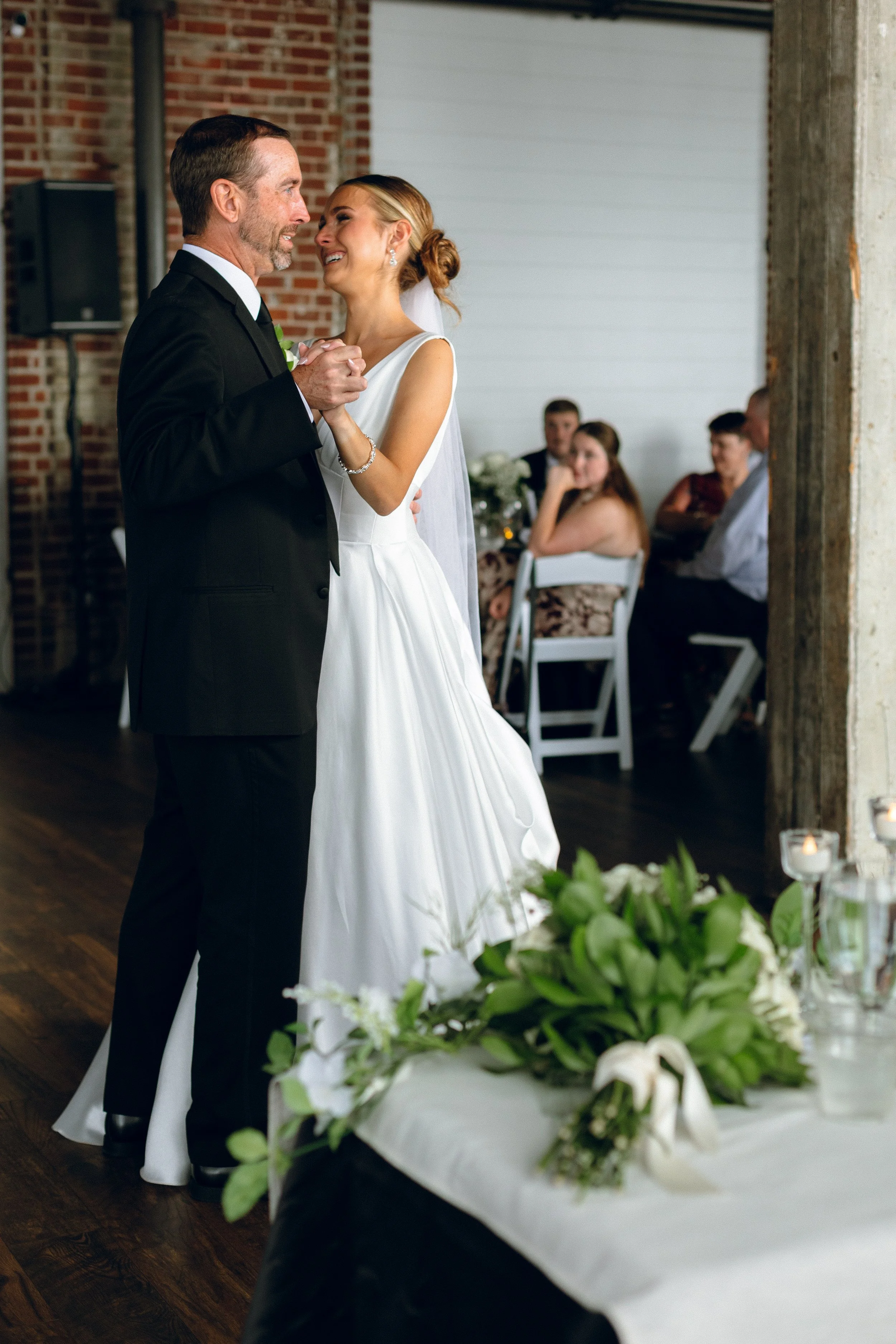 CincinnatiWeddingPhotographer-AudreyNealPhotography-165.jpg