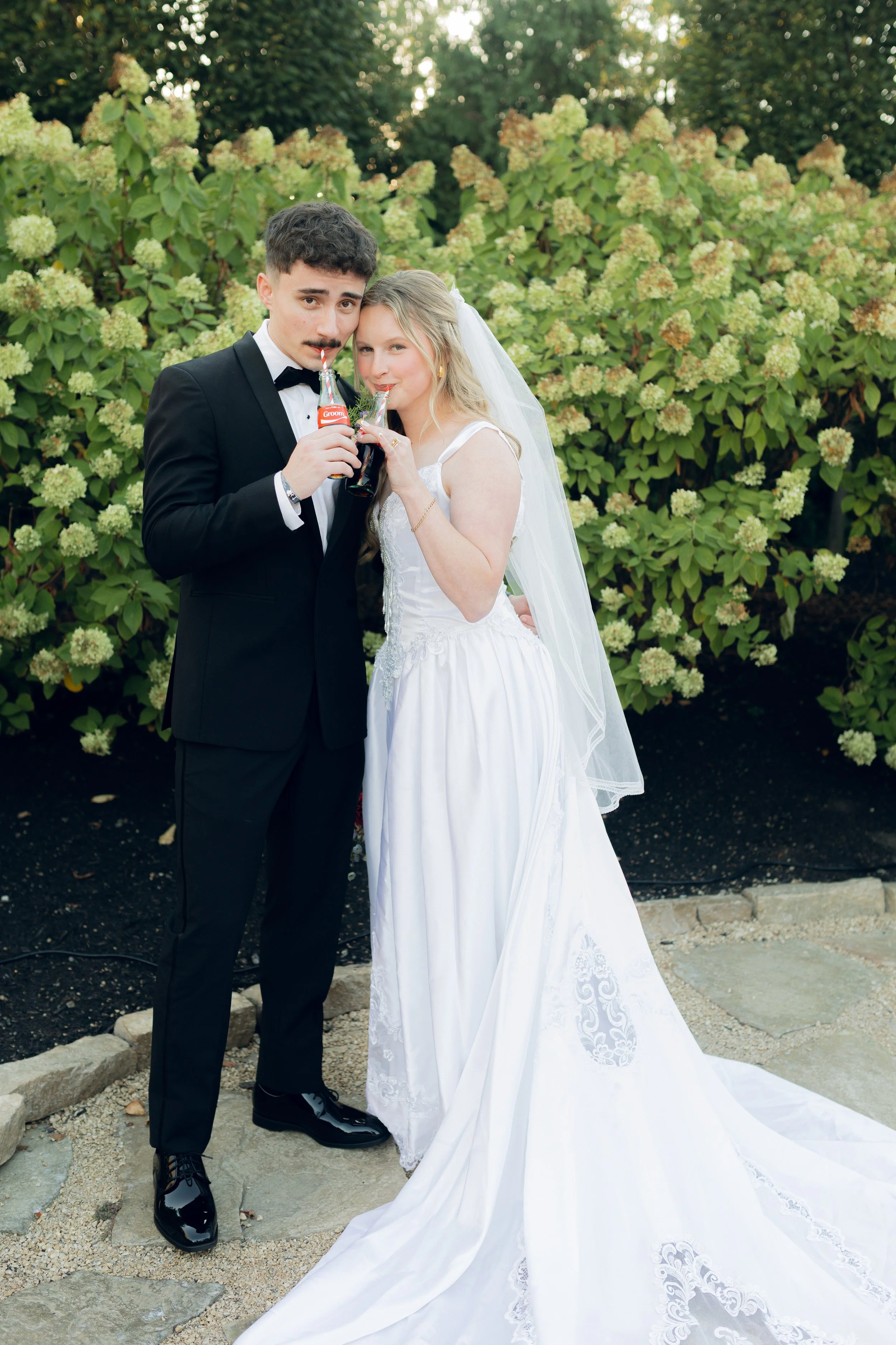 A Classy Wedding at the Reverie in Dayton, OH. Shot by Cincinnati Digital and Film Wedding Photographer-Audrey Neal Photography