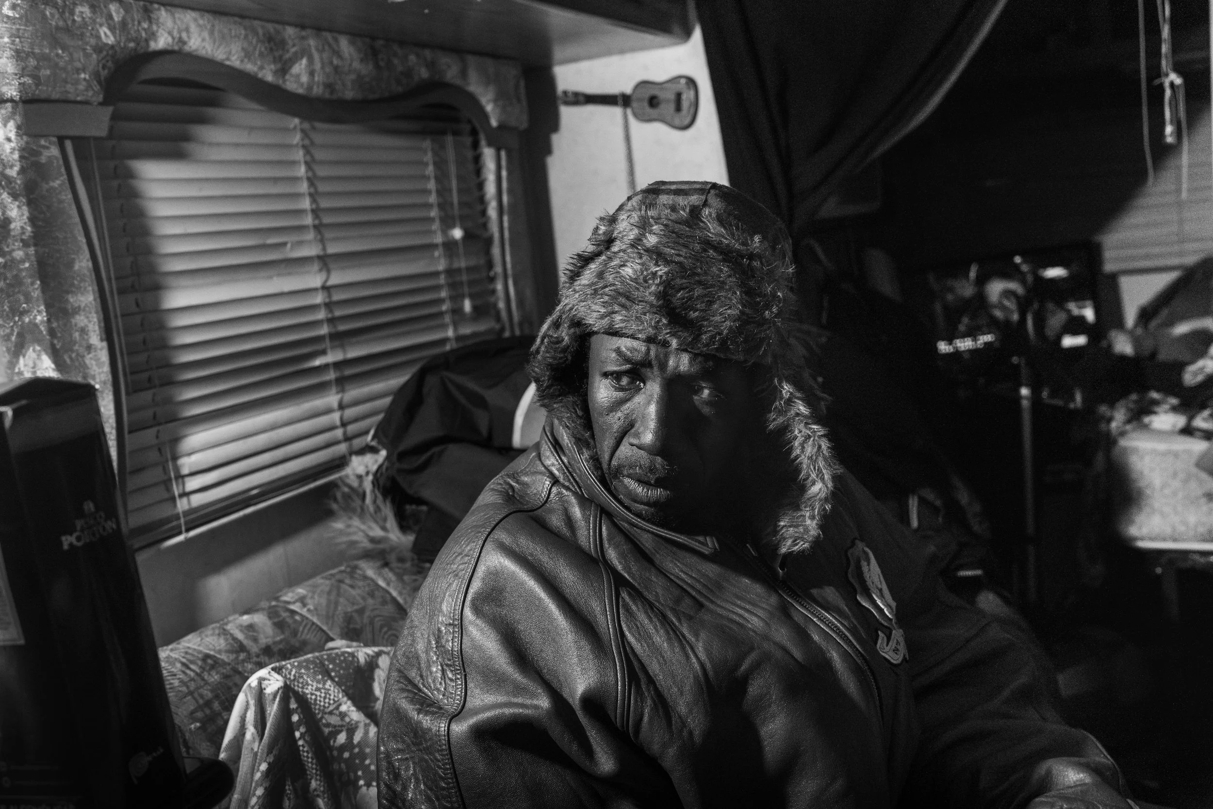 Flex in his trailer_JTH_02.JPG