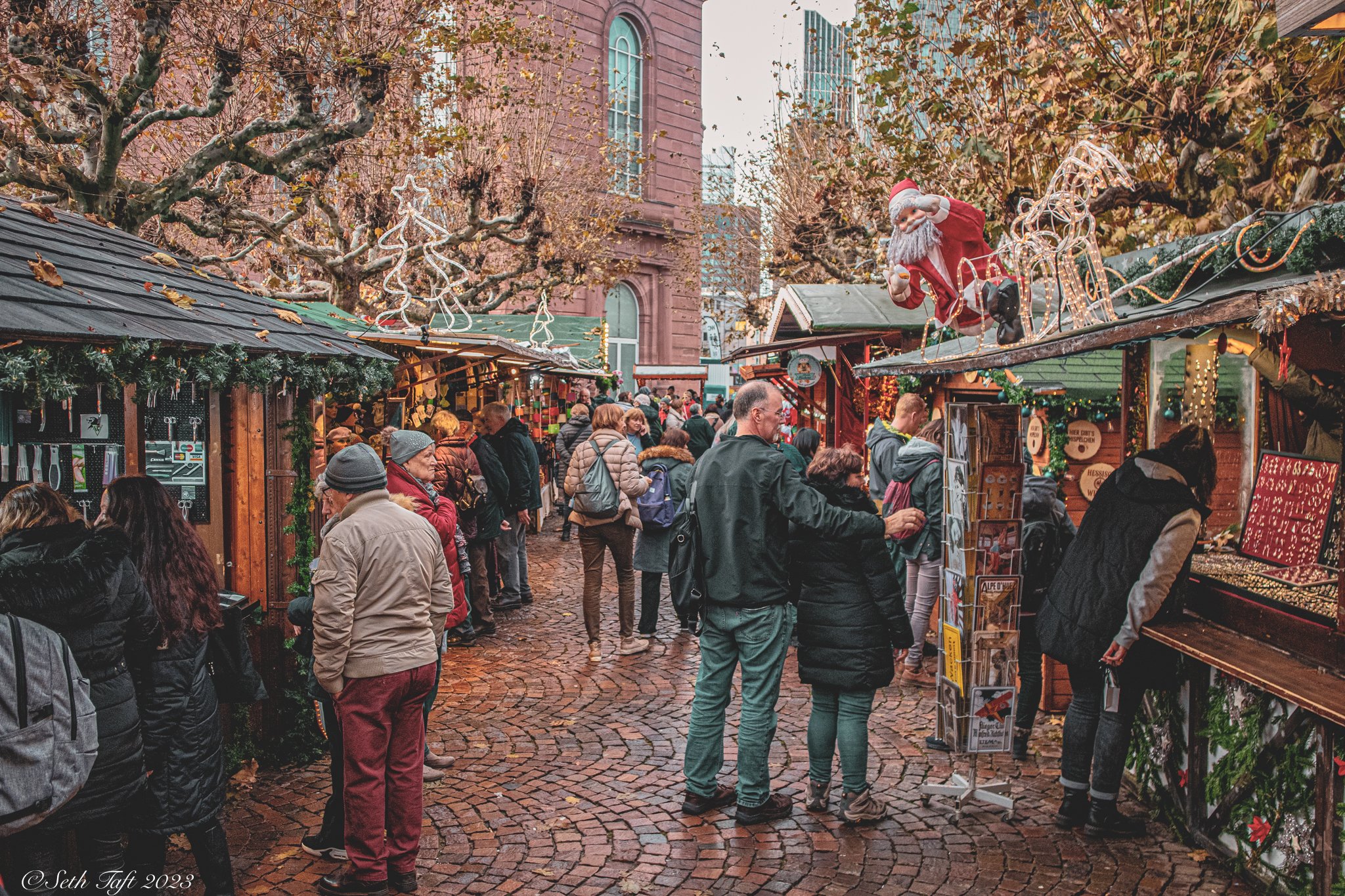 Paul and Annie Market.jpg