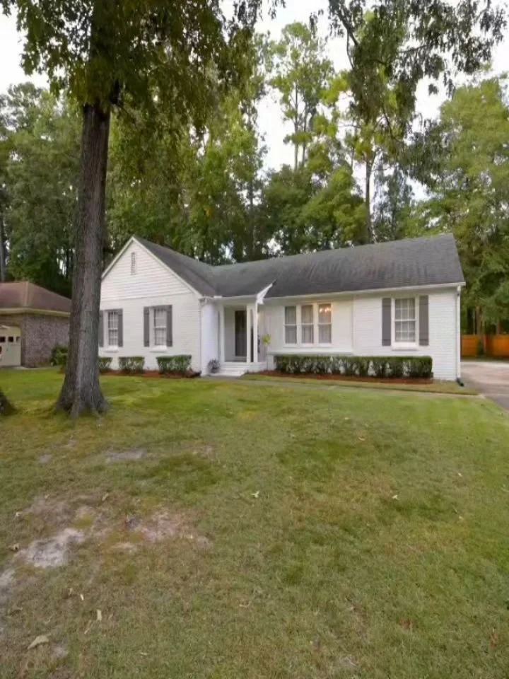 For Sale in Kings Grant! The cutest brick ranch on a cul de sac. 3 beds 2 baths 1,845 sq ft, fully renovated ready for your family!

305 Runnymede in Summerville SC