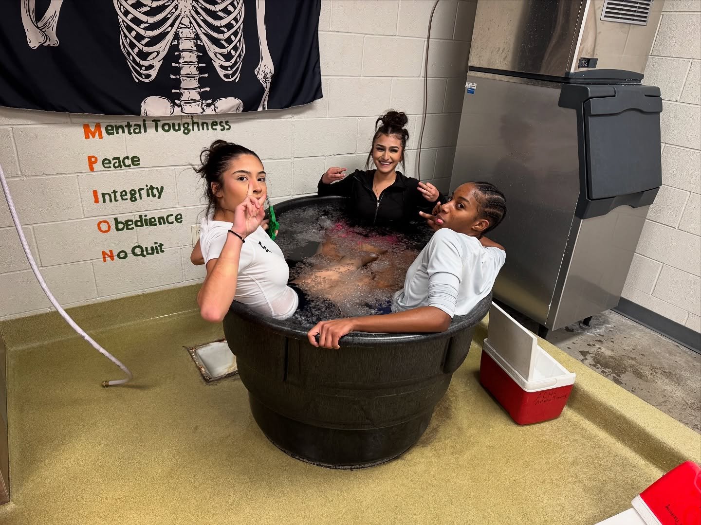 WINTER ICEBATHS ARE THE BEST ICE BATHS! First recovery day of the season was filled with screams and smiles. Couldn’t be more proud of these kids’ mental fortitude! 🧊⚡️