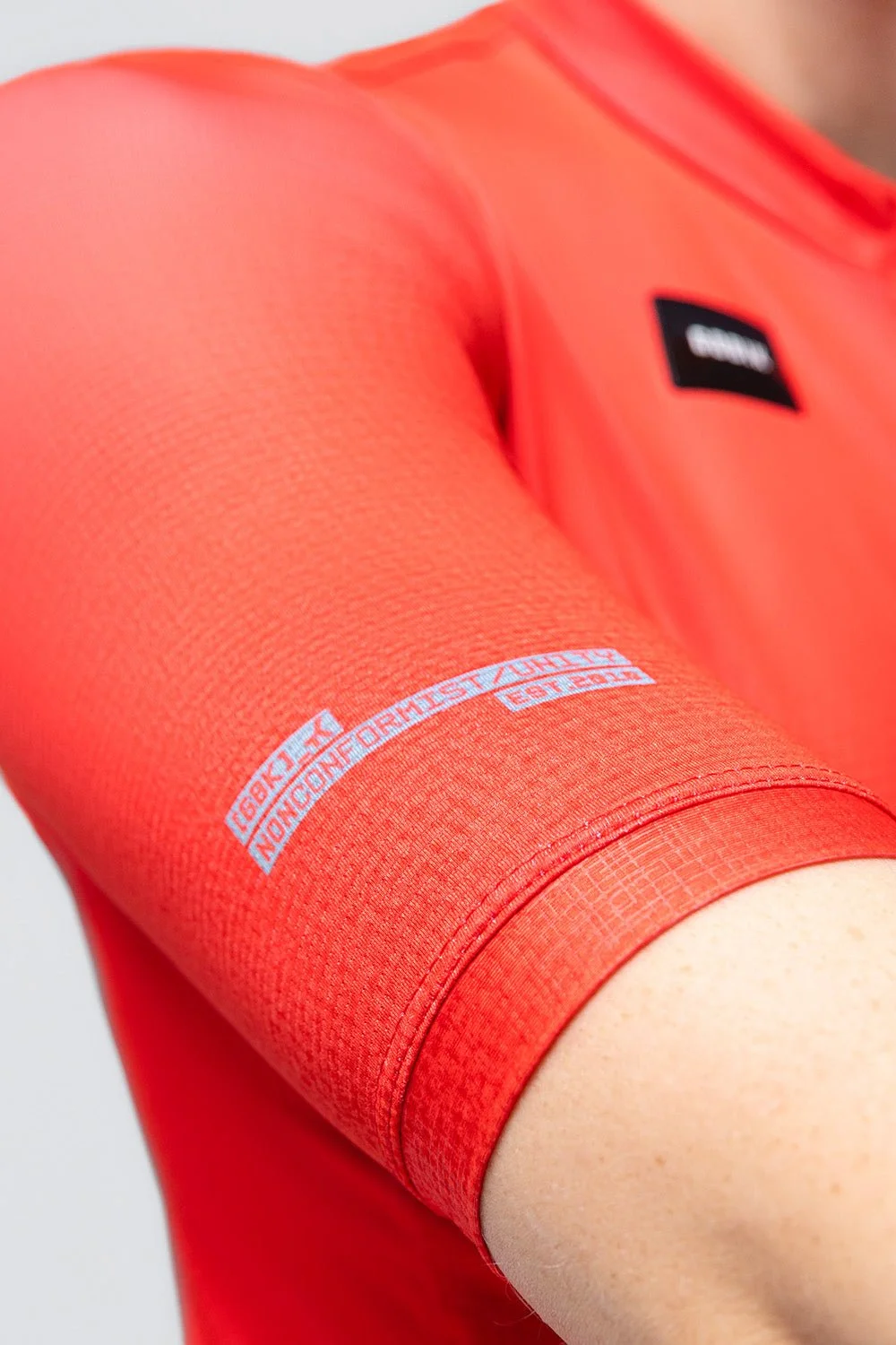 short-sleeve-jersey-stark-women-boynton-10-01-028-038-03_24d946e2-ae08-4518-9ed8-eafea0dd7ebe.jpg