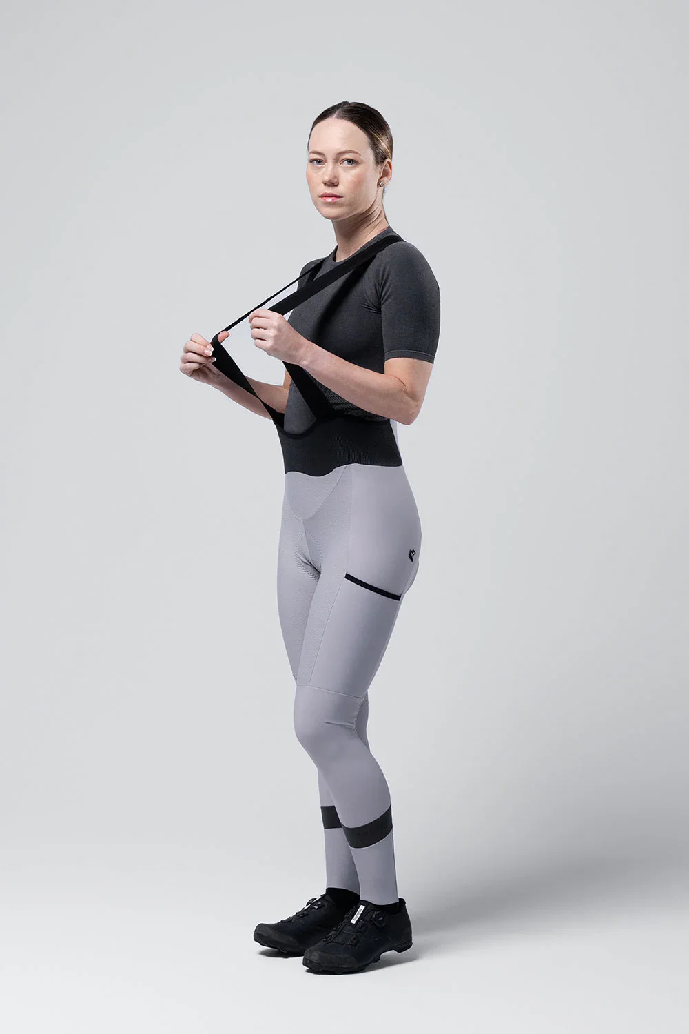 bib-tight-grit-women-tapioca-k9-01.webp