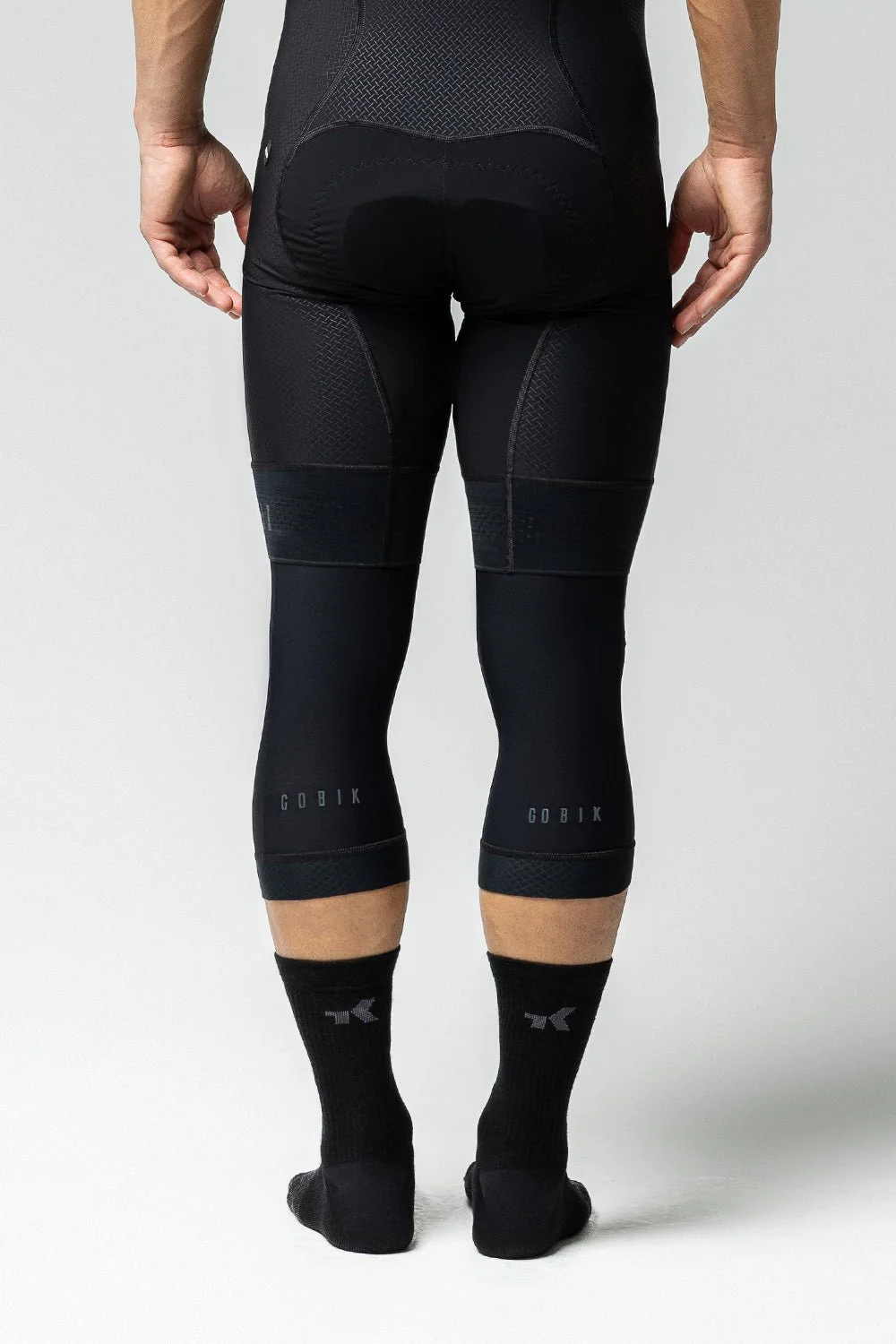 RODILLERAS-TERMICAS-HARU-UNISEX-PITCH-BLACK-1.jpg