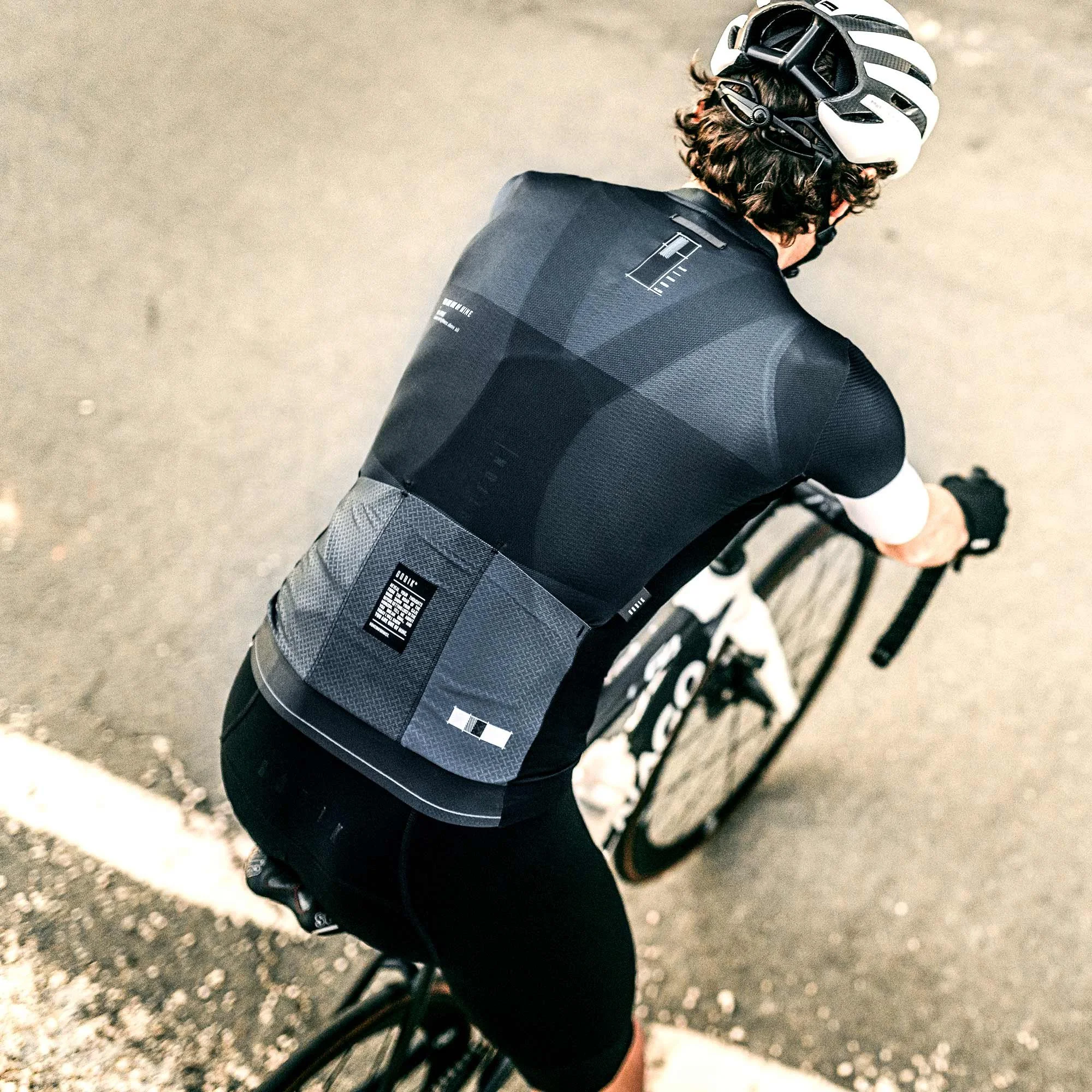 maillot_unisex_attitude_citizen_gobik_warm_series22_4.jpg