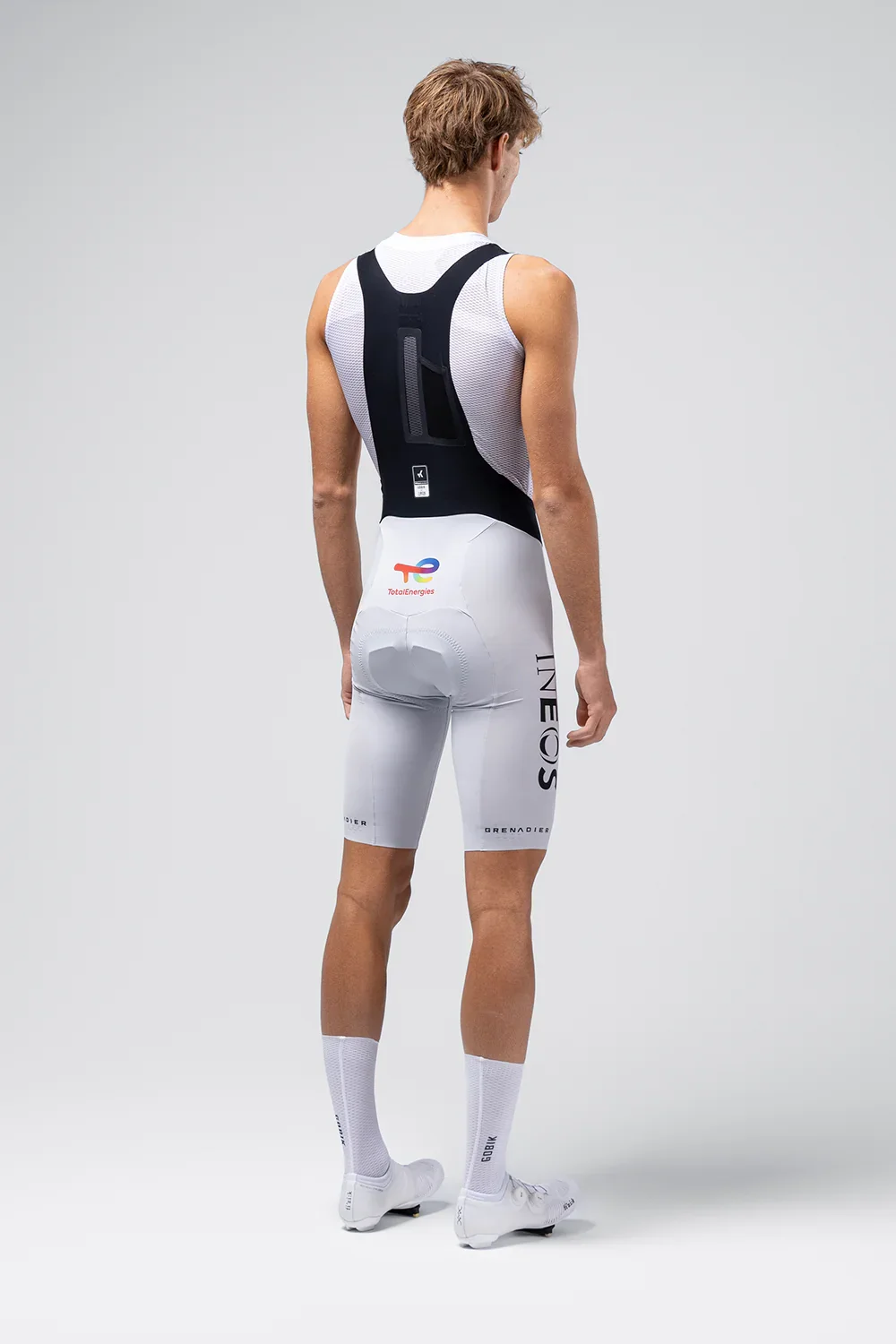 bib-short-ultralite-men-ineos-grenadiers-26-k10-08.webp