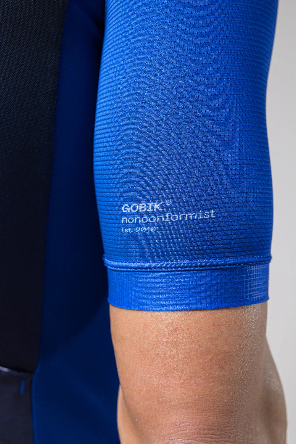 Maillot-hombre-mc-Stark-Azure-Caps_Unity-Gobik-6-SKU-10-01-027-030.webp