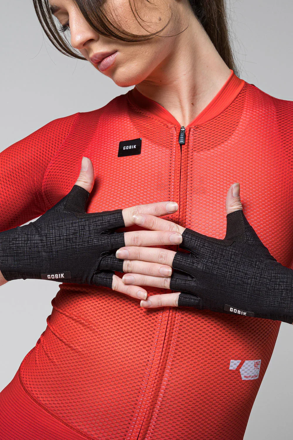Guantes-unisex-Mamba_2.0-Black-Caps_Unity-Gobik-3-SKU-15-05-021-002_a35613d7-53fb-483c-b3a6-d1ed2b5cb485.webp
